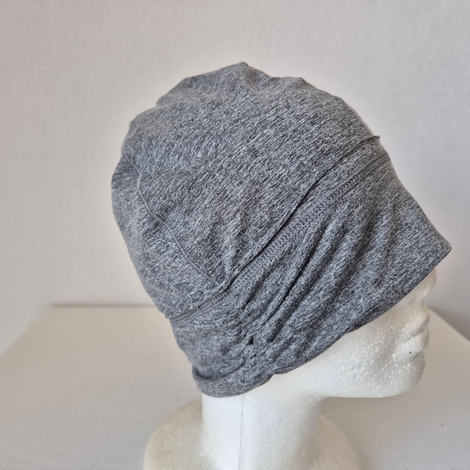 Outdoor Research Melody Beanie Side Ruching Black Heather Women's One Size - Thumbnail 5