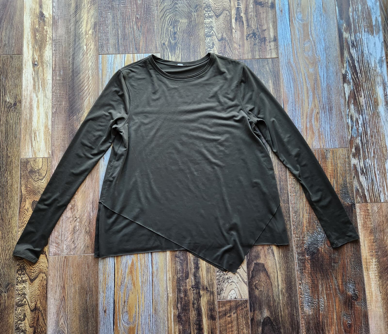 Lululemon Sweetest Day Long Sleeve Top Layer Crewneck Tencel Dark Olive Bust 38" - Thumbnail 13