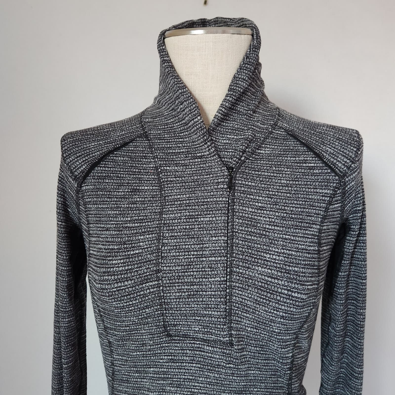 Lululemon Think Fast Pullover Sweatshirt Mini Check Pique Black Heathered Sz.6 - Thumbnail 4