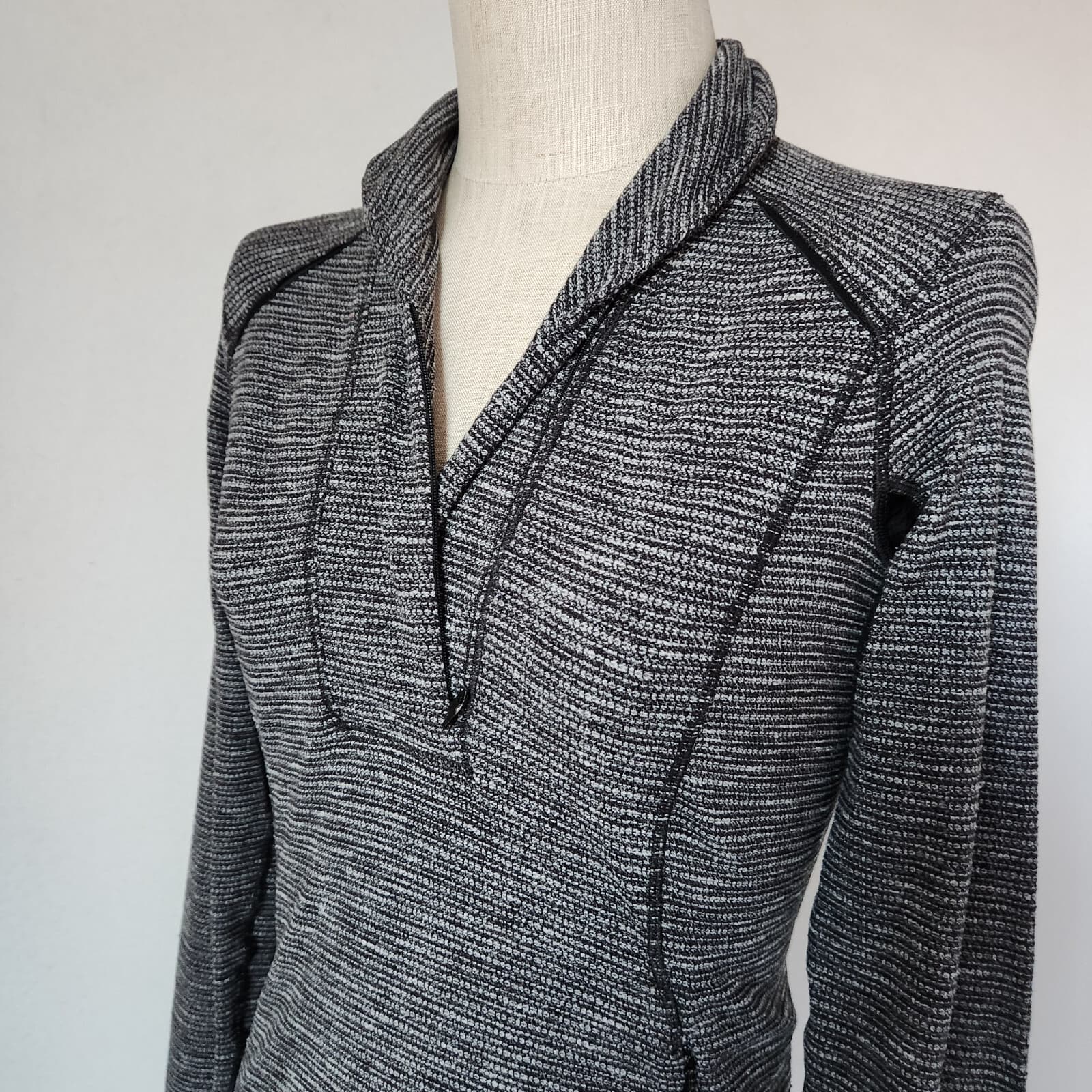 Lululemon Think Fast Pullover Sweatshirt Mini Check Pique Black Heathered Sz.6 - Thumbnail 7