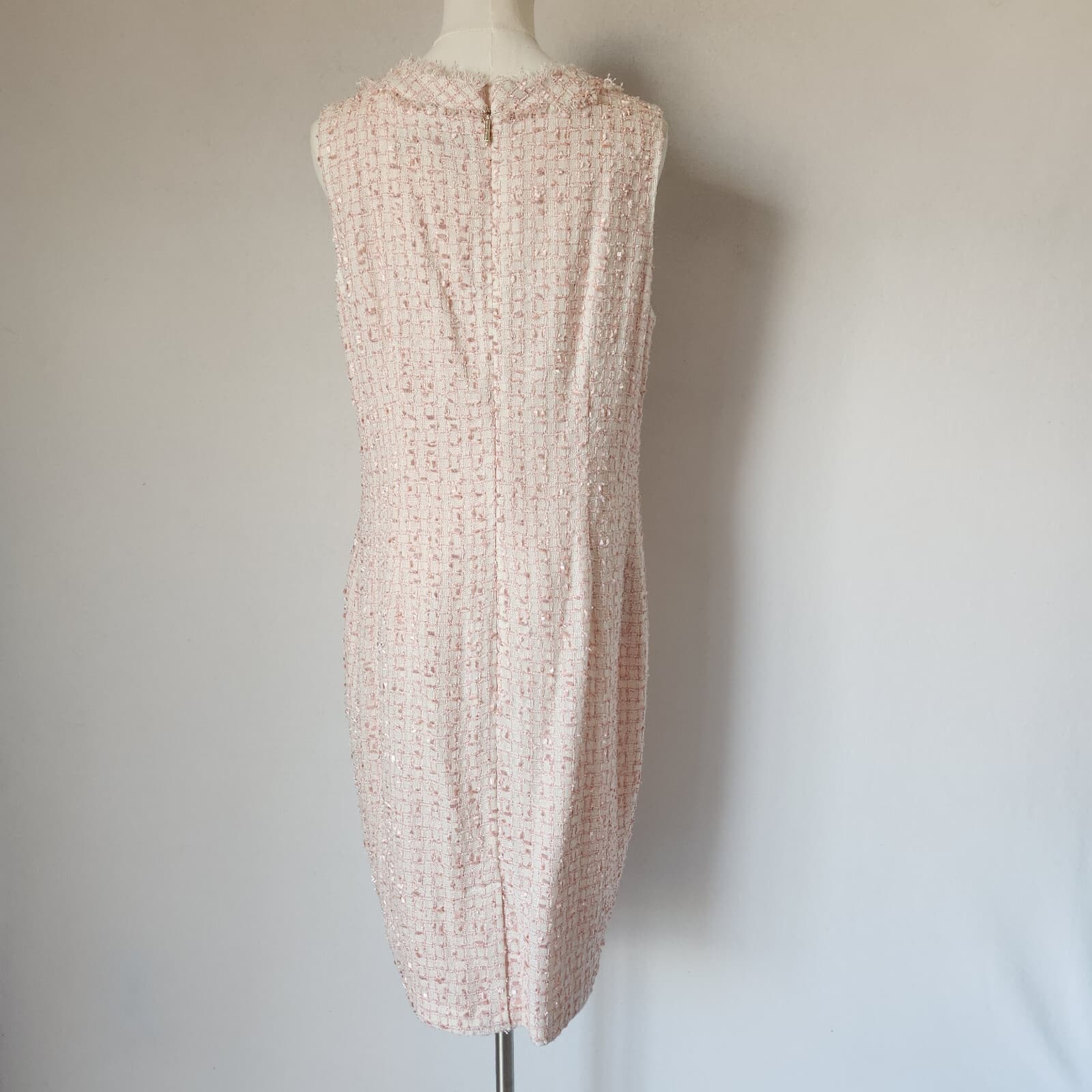 NWoT Karl Lagerfeld Tweed Sheath Dress Sleeveless V-Neck Pocket Pink Sz.12 - Thumbnail 8
