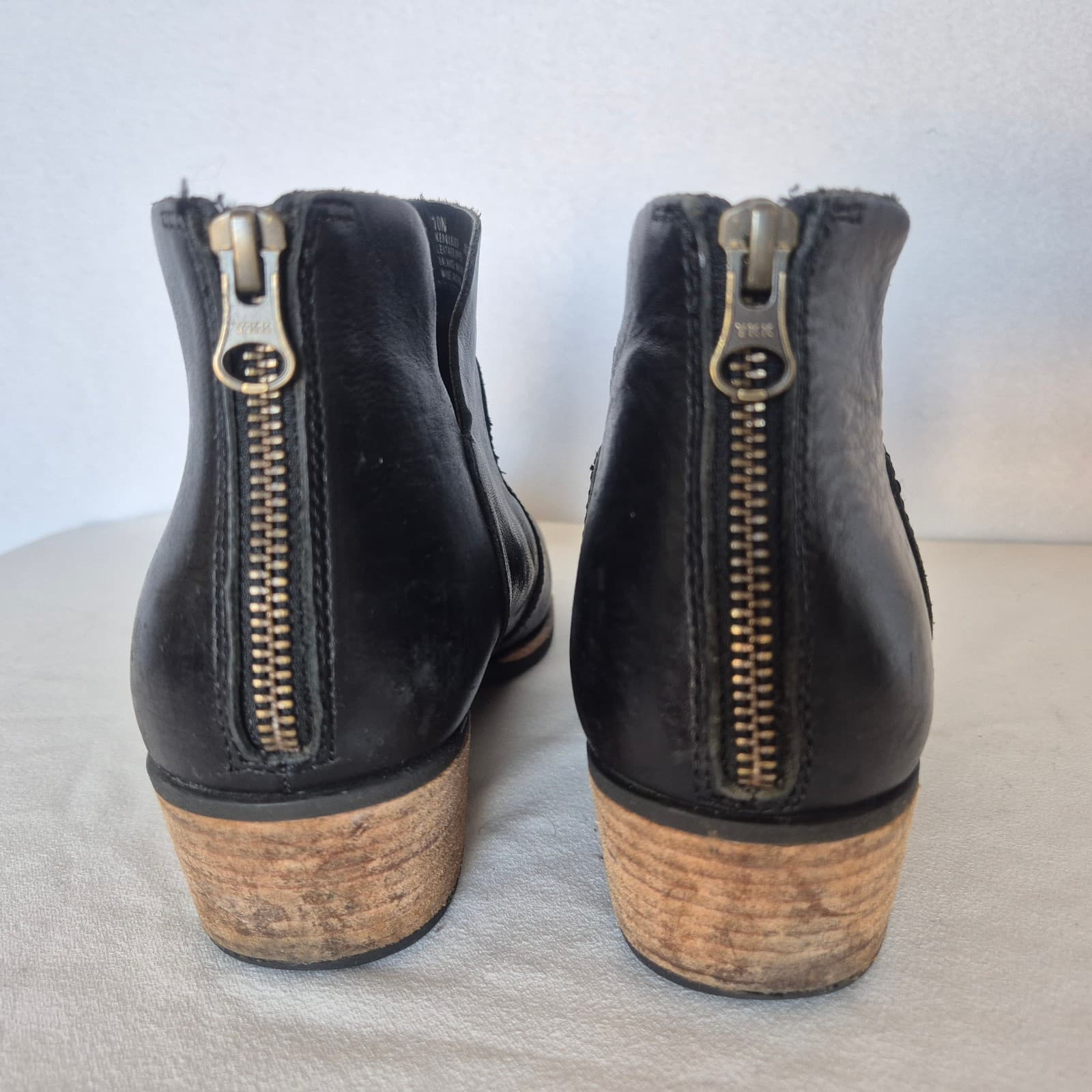 Kork-Ease Skye Black Leather Ankle Booties 1.5" Stacked-Heel Back Zipper US 10M - Thumbnail 6