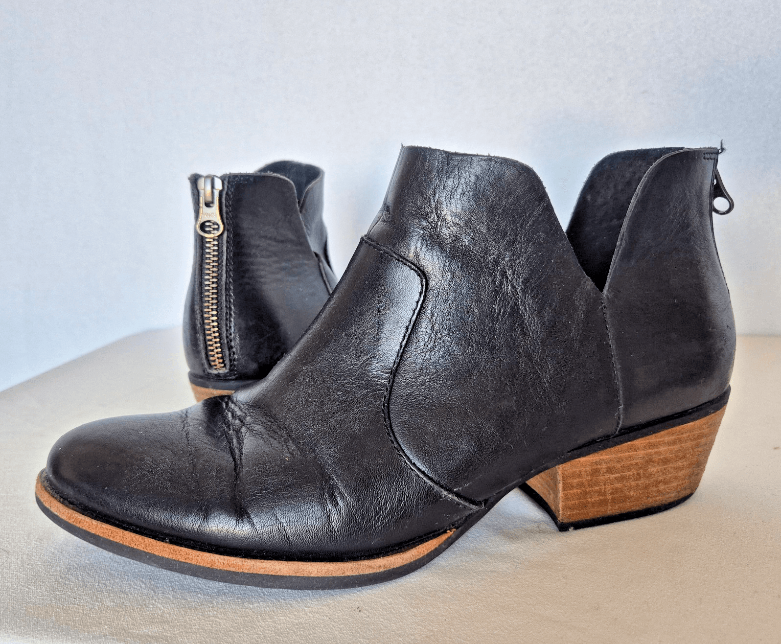 Kork-Ease Skye Black Leather Ankle Booties 1.5" Stacked-Heel Back Zipper US 10M