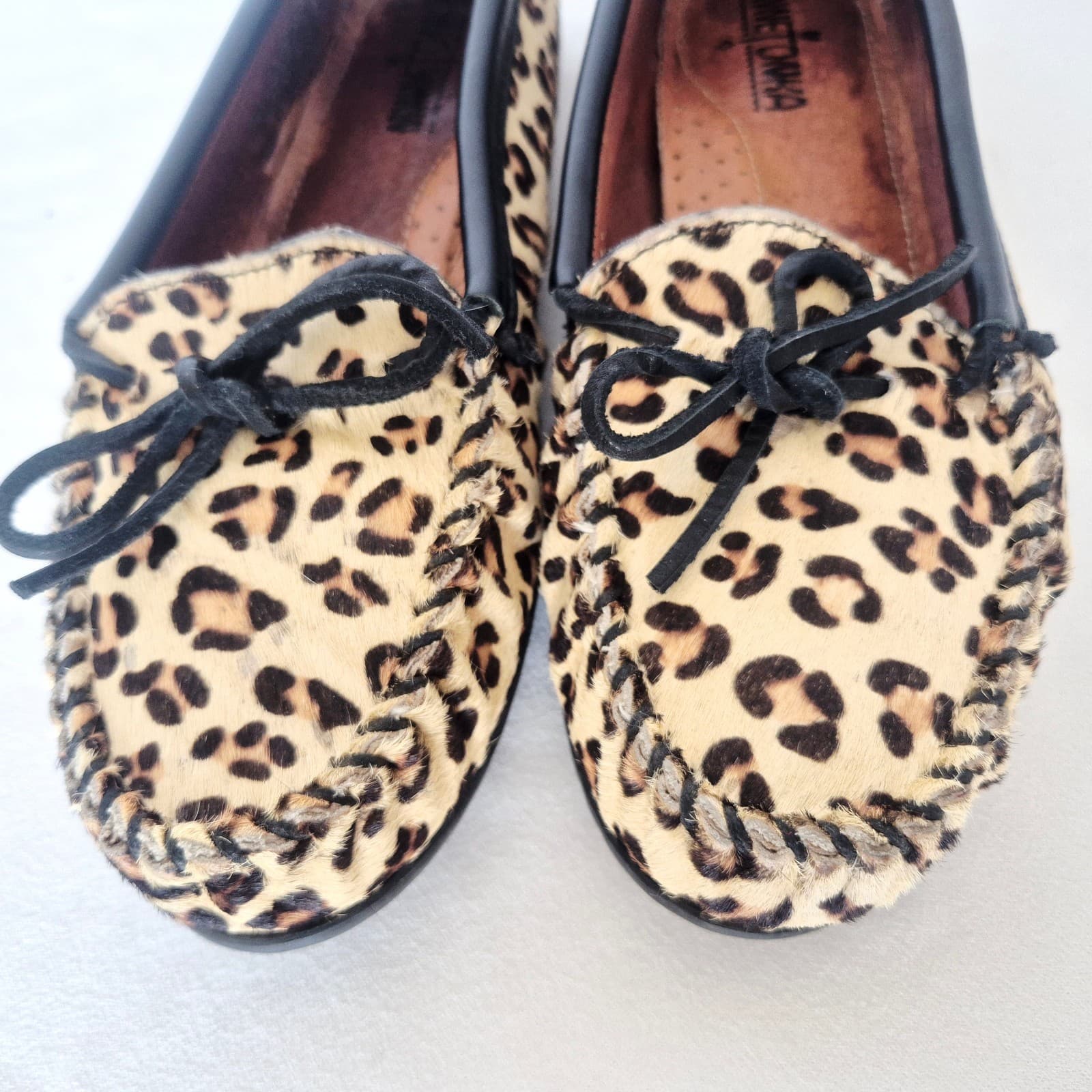 Minnetonka Leopard Leahter Dyed Calf Hair Moccasins Loafer Slip-On Women's US8 - Thumbnail 5