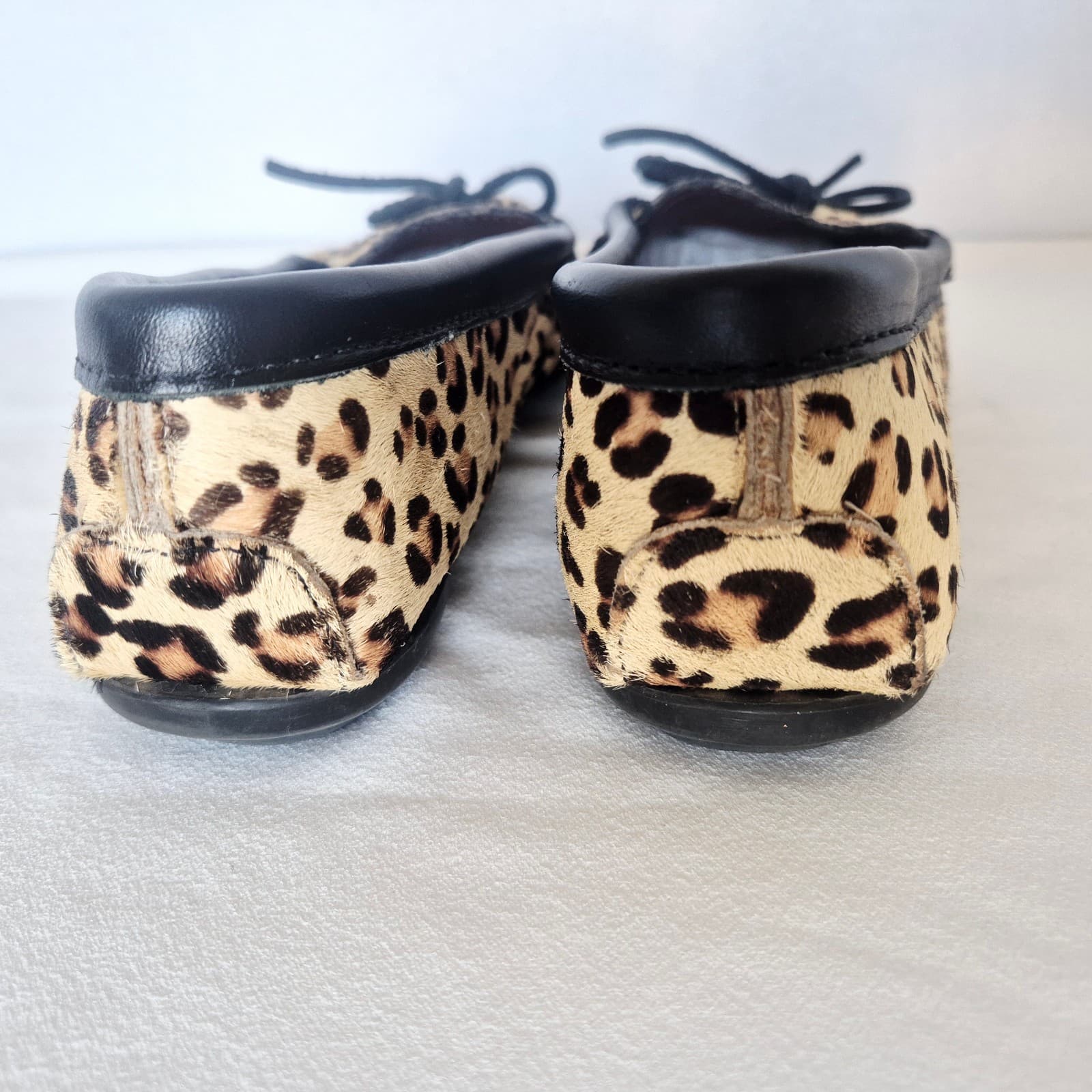 Minnetonka Leopard Leahter Dyed Calf Hair Moccasins Loafer Slip-On Women's US8 - Thumbnail 6