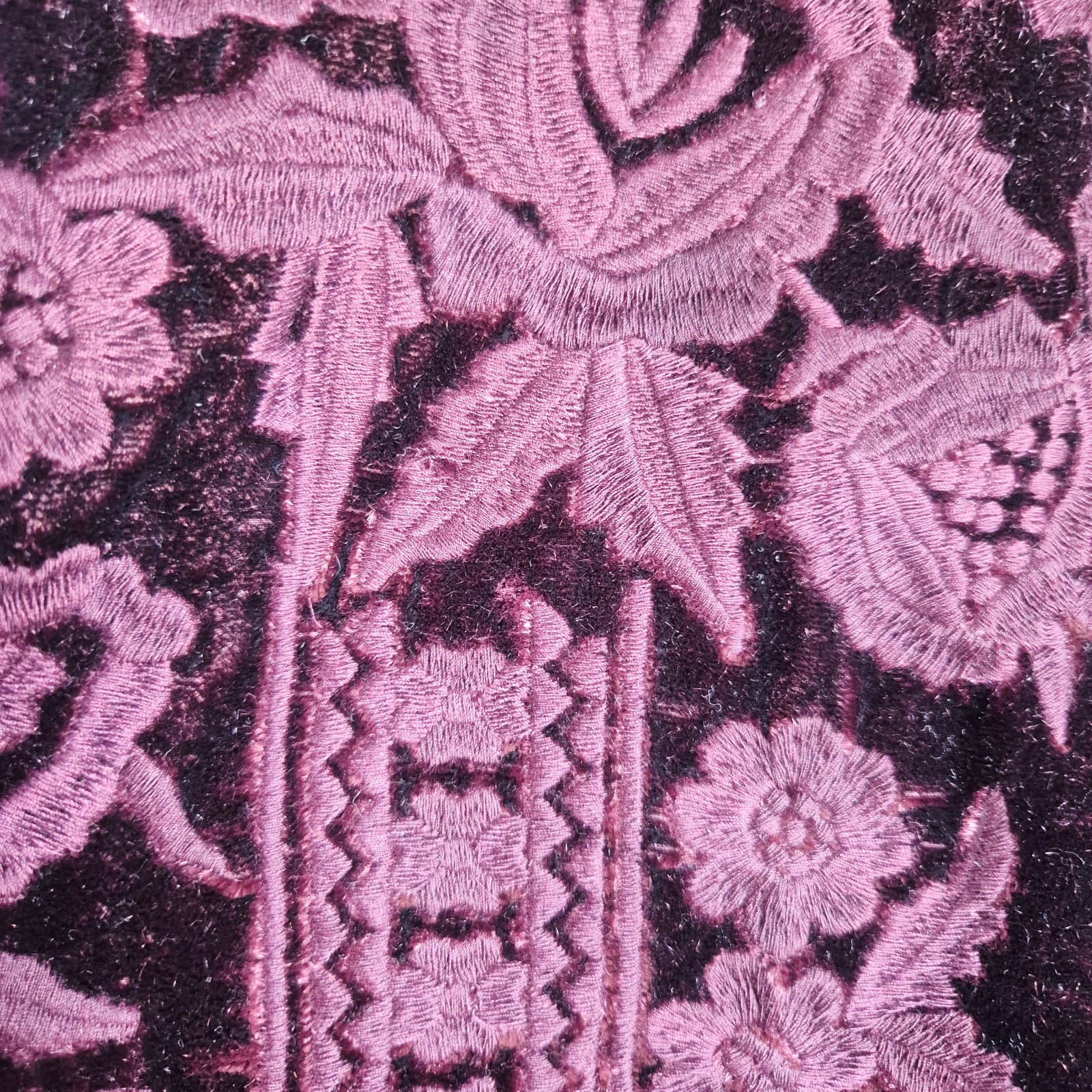Soft Surroundings Floral Embroidered Velvet Tunic Blouse Pocket Burgundy Size M - Thumbnail 5