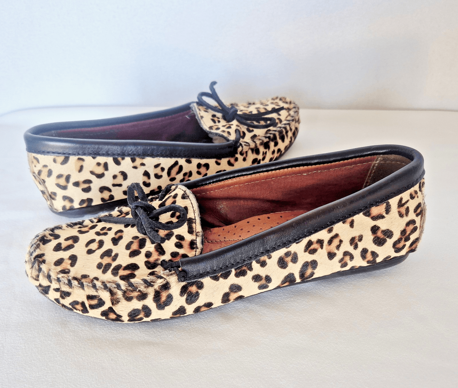 Minnetonka Leopard Leahter Dyed Calf Hair Moccasins Loafer Slip-On Women's US8 - Thumbnail 2