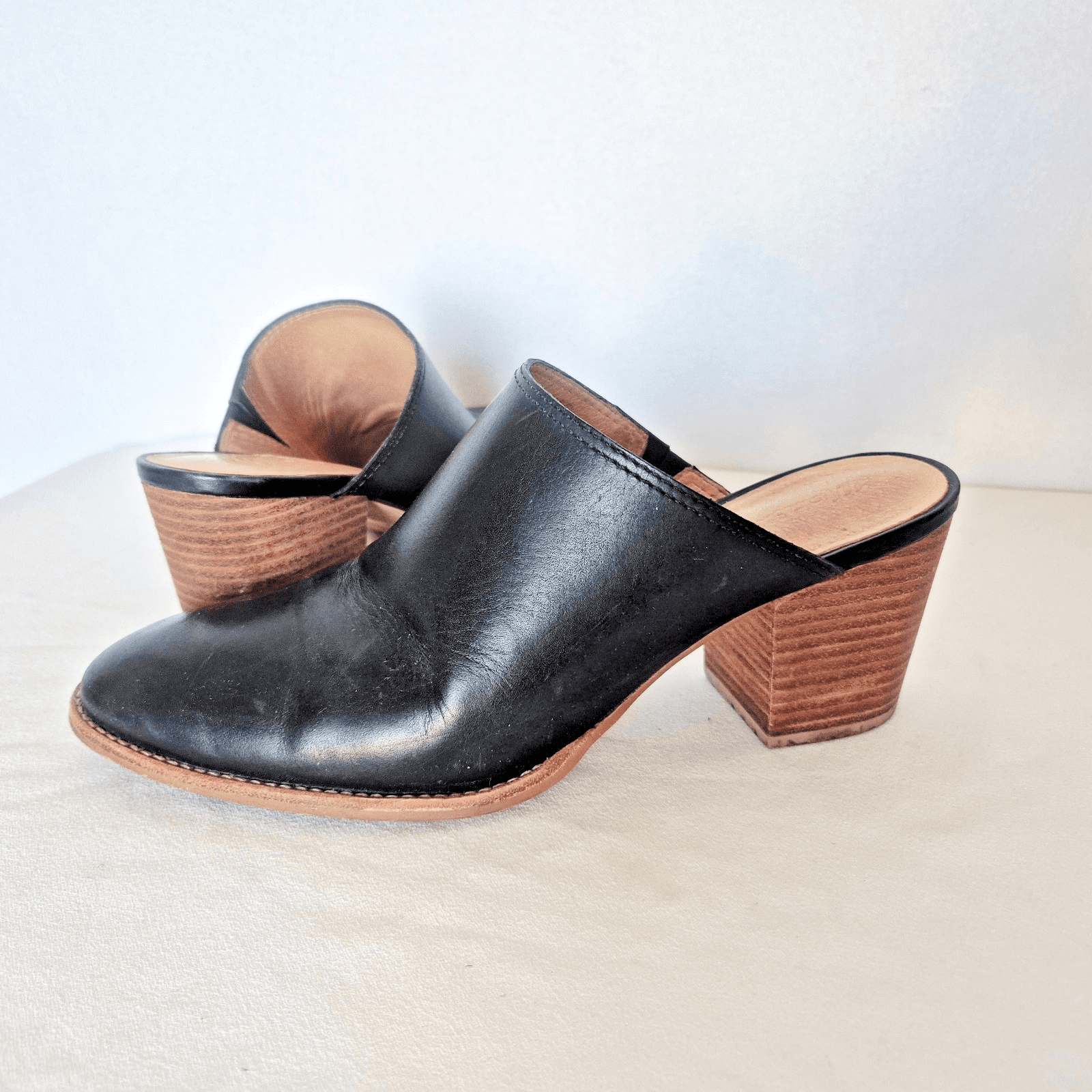Madewell Harper Black Leather Mules 3" Stacked Heels Cushioned Women's 8.5 J8560 - Thumbnail 2
