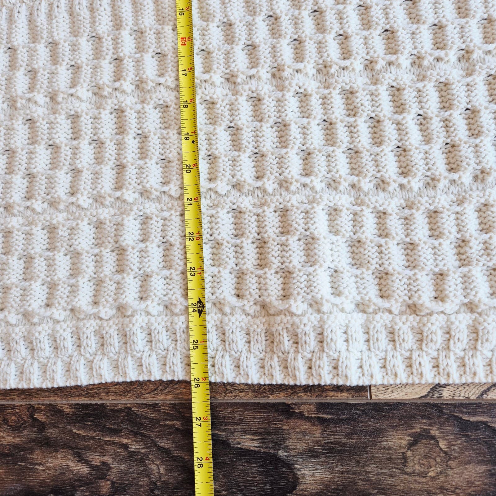 Aran Woollen Mills Ireland Shannon Throwover Merino Wool Cable Knit Wrap Pocket - Thumbnail 18