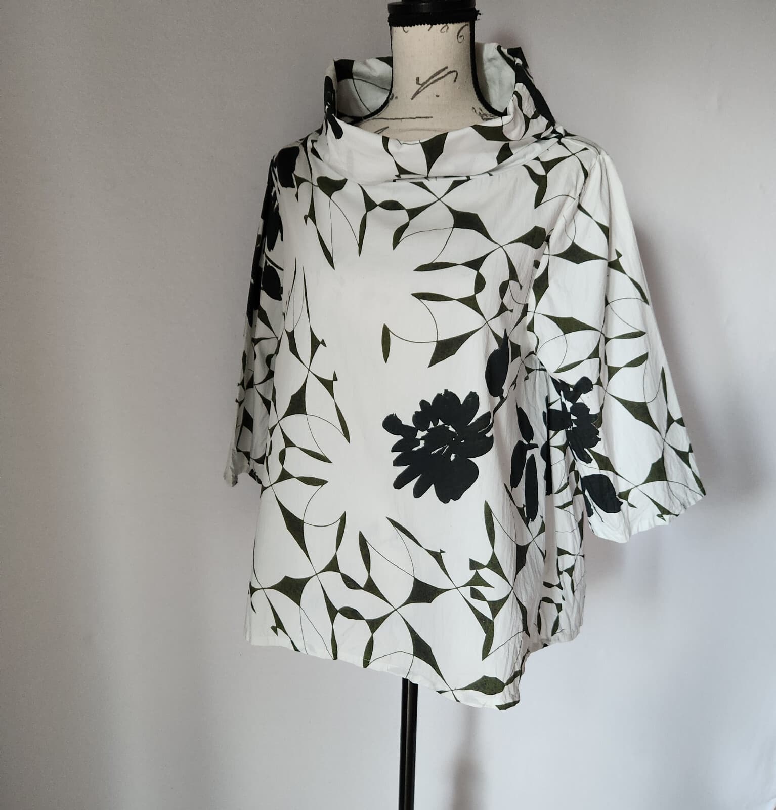 Bryn Walker Etta Fiori Floral Blouse Funnel Neck 3/4 Sleeve Cotton Green White M - Thumbnail 3