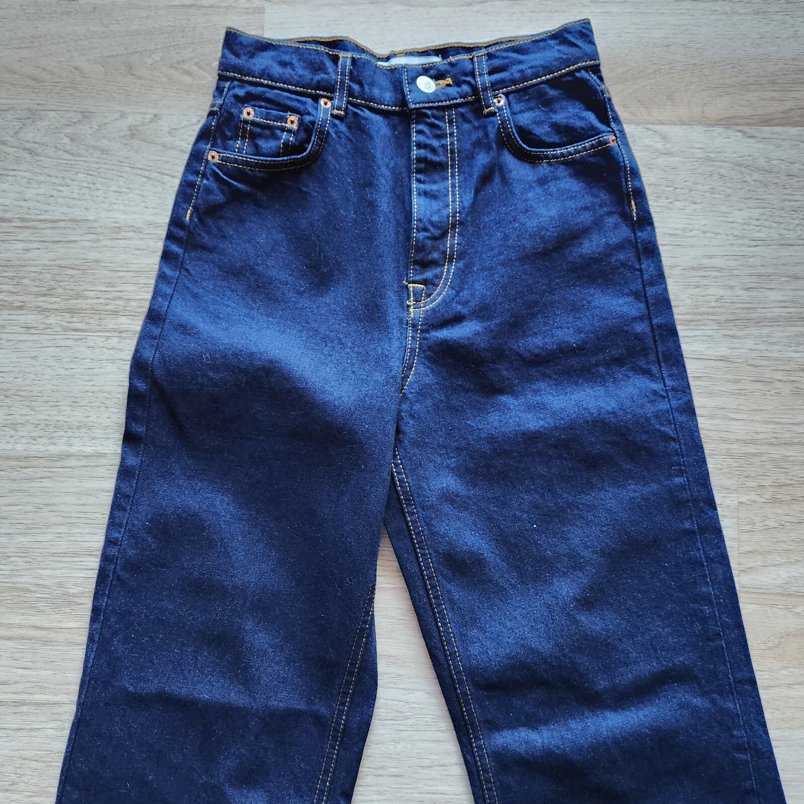 EUC ZARA High Waist Straight Leg Jeans 5-Pockets Raw Hem Dark Wash Blue Sz.2 - Thumbnail 3