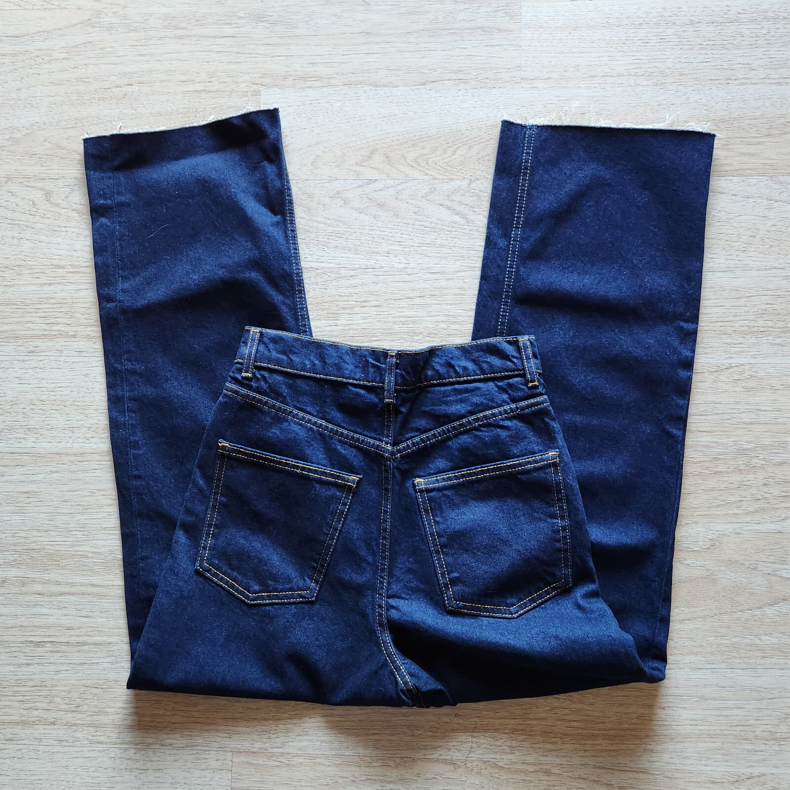 EUC ZARA High Waist Straight Leg Jeans 5-Pockets Raw Hem Dark Wash Blue Sz.2 - Thumbnail 5
