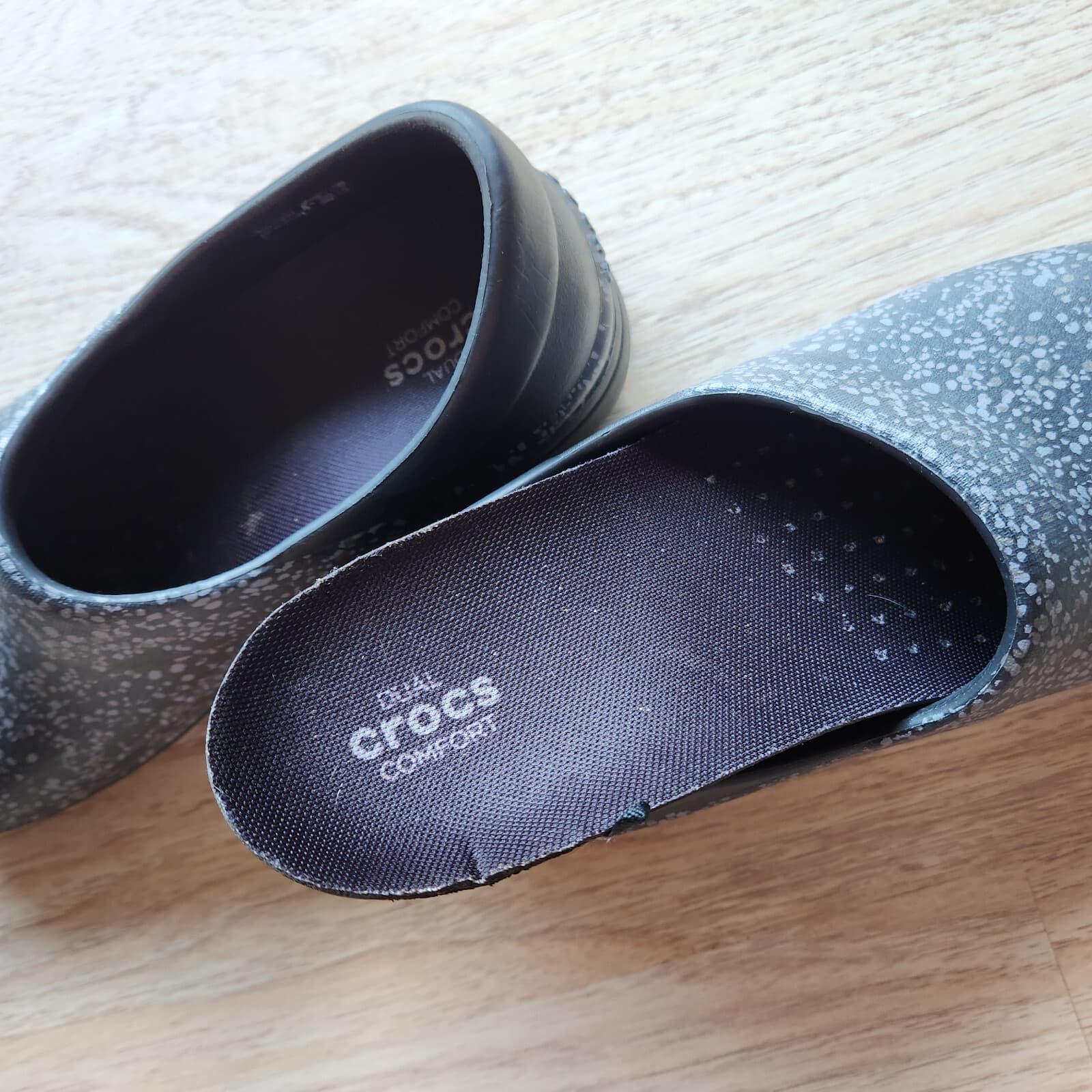 Crocs Neria Pro II Dual Comfort Graphic Slip Resistant Clogs Black Women's US8 - Thumbnail 10