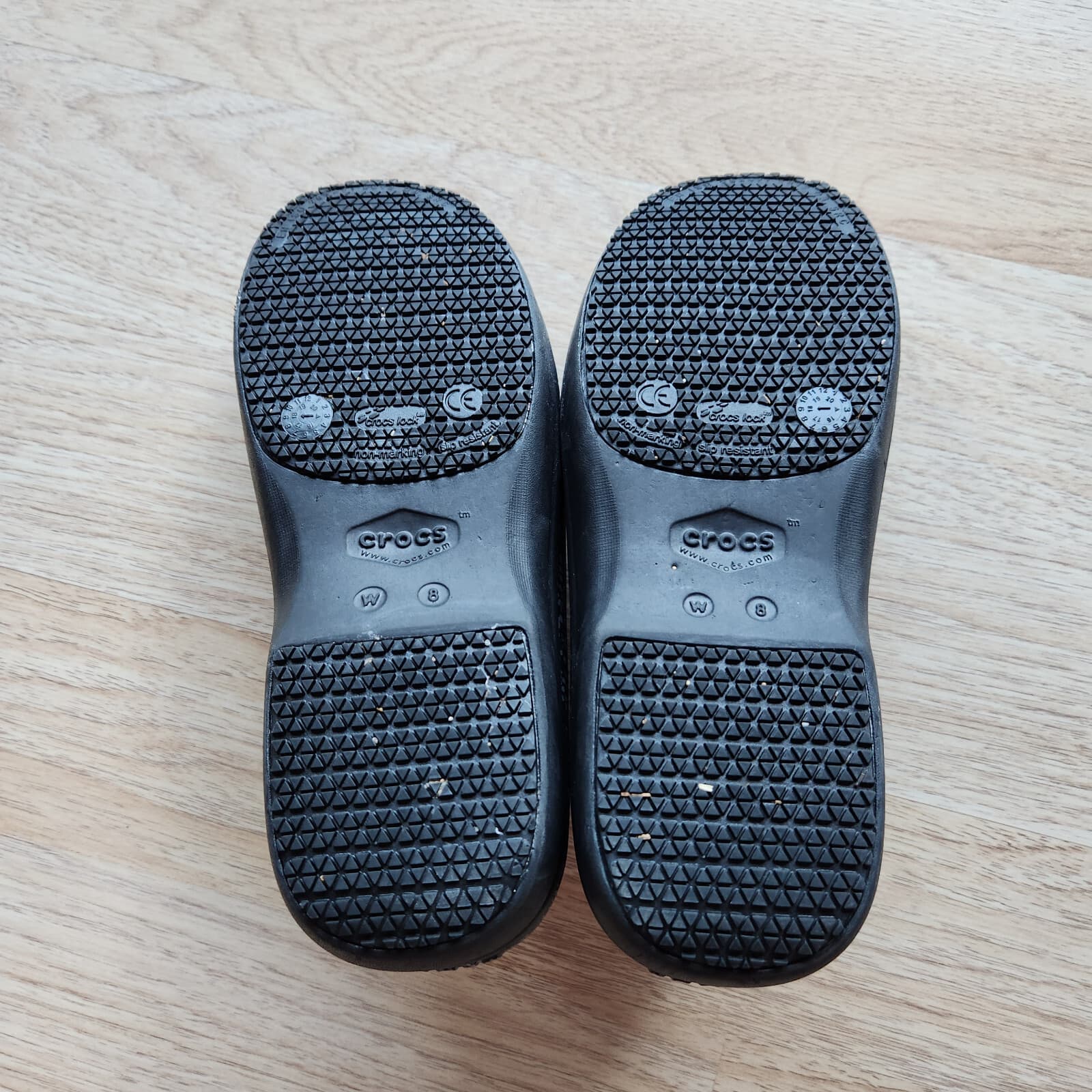 Crocs Neria Pro II Dual Comfort Graphic Slip Resistant Clogs Black Women's US8 - Thumbnail 6