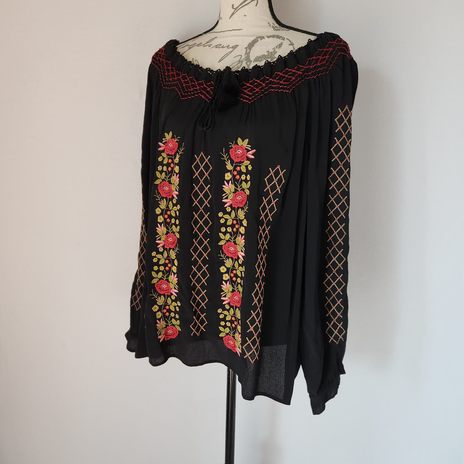J.Jill Embroidered Floral Boho Tassel Tunic Blouse Long Sleeve Rayon Black Sz.L - Thumbnail 2