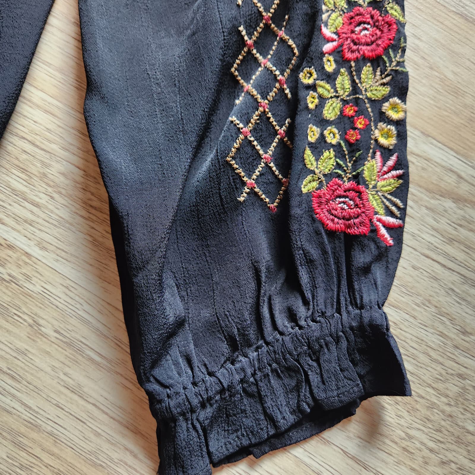 J.Jill Embroidered Floral Boho Tassel Tunic Blouse Long Sleeve Rayon Black Sz.L - Thumbnail 7