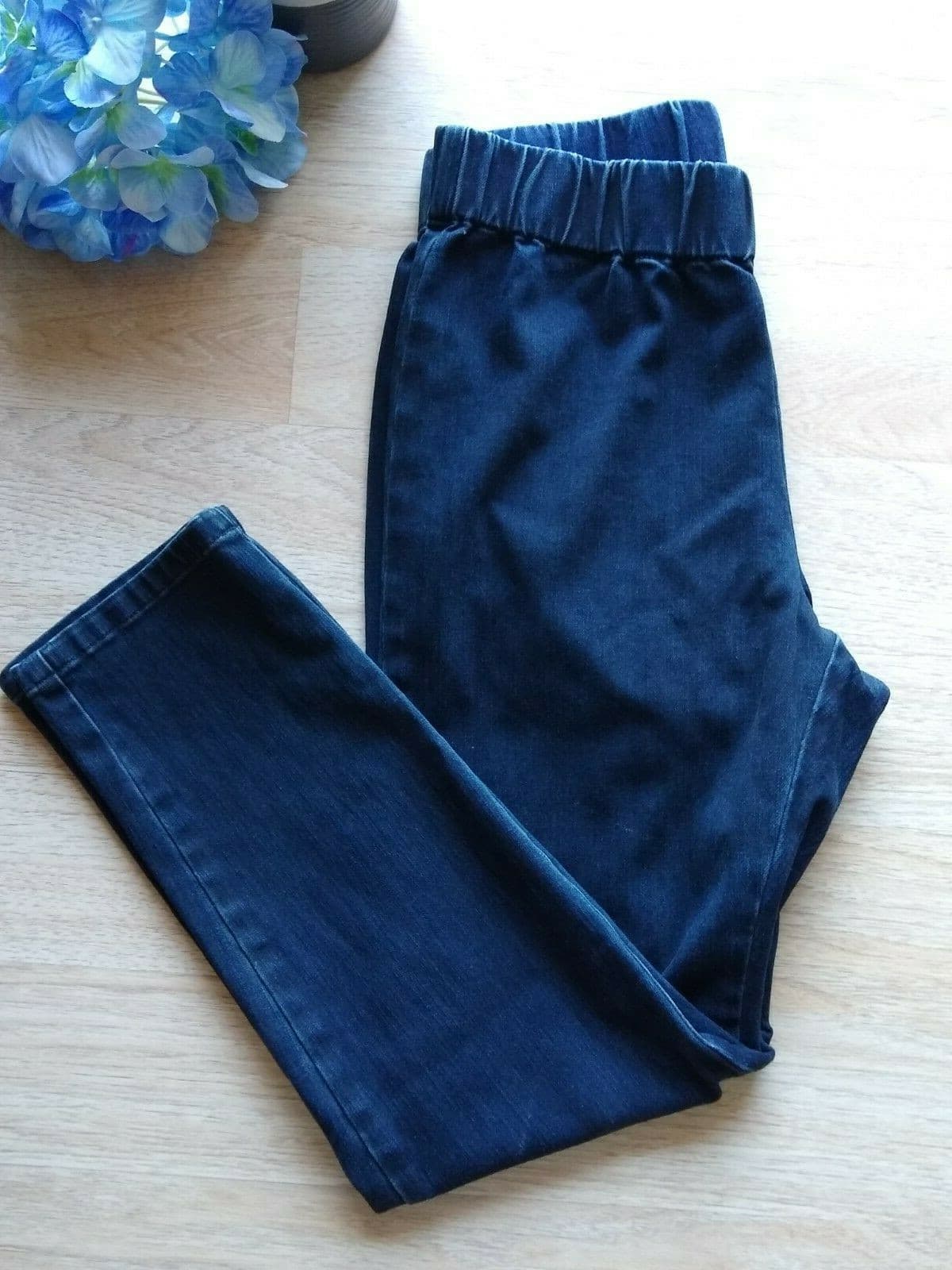 Soft Surroundings Cotton Blend Blue Denim Jeans Slim Leg Pullon Elastic Waist PM - Thumbnail 2
