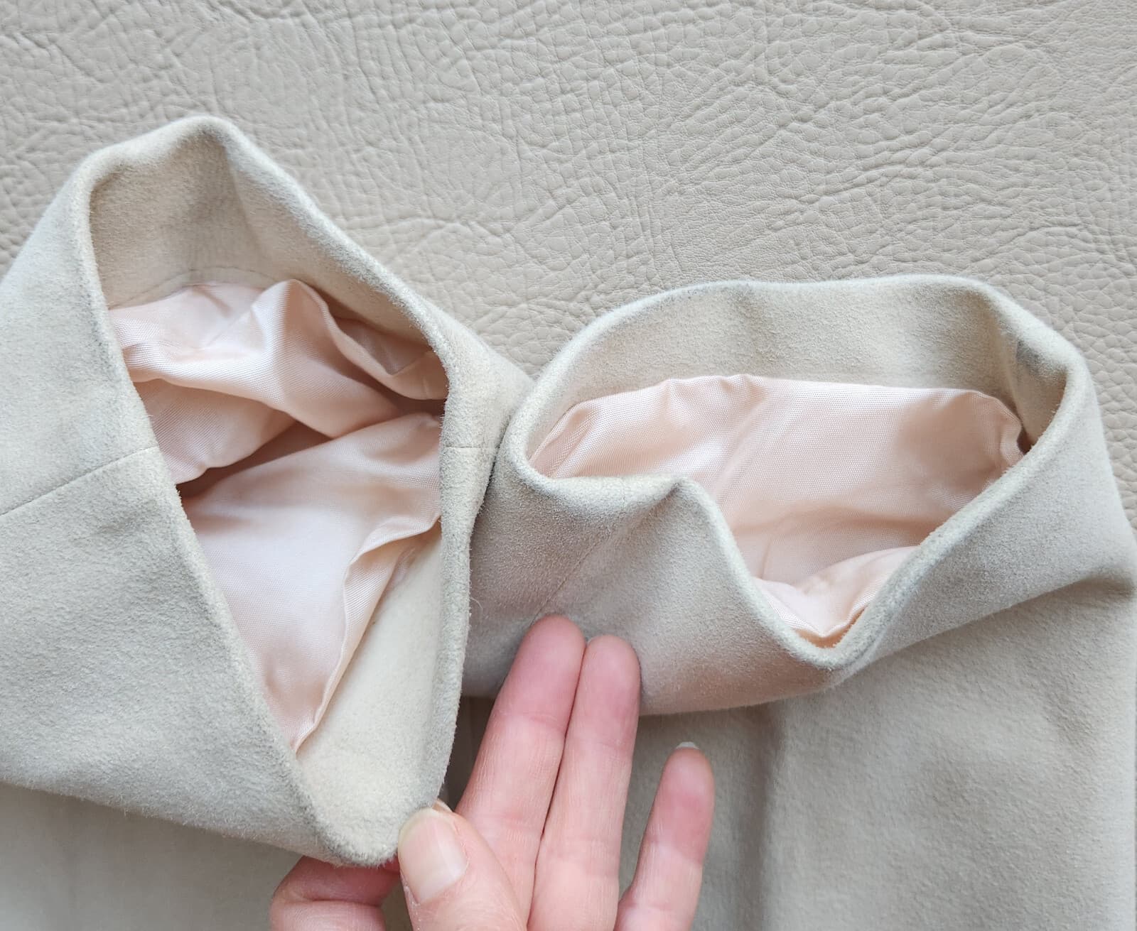 Celine Paris 100% Lamb Suede High Waist Pants Gold Accent Pocket Beige Sz.38 - Thumbnail 13