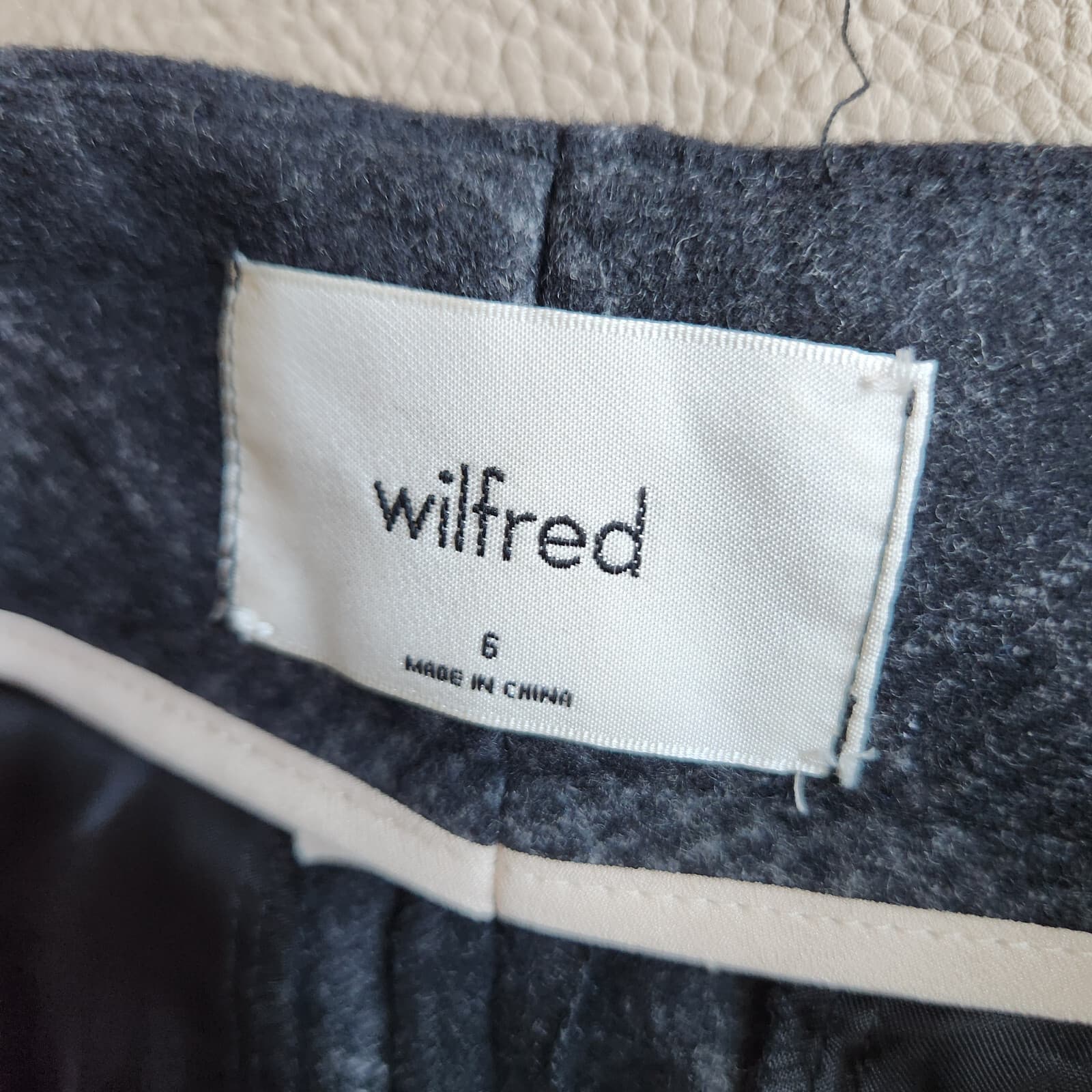 Aritzia Wilfred Wool Cashmere Plaid Dress Pants Ankle Straight Black Grey Sz.6 - Thumbnail 7