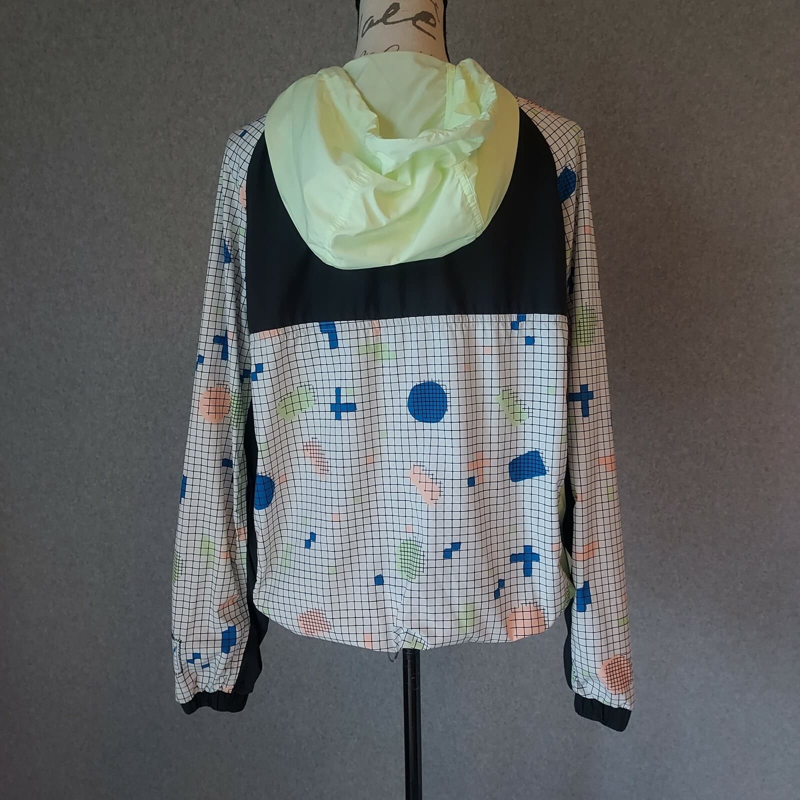 Nike Sportwear Windrunner Hooded Jacket Pullover 1/2 Zip Geo-Print Neon Women M - Thumbnail 6