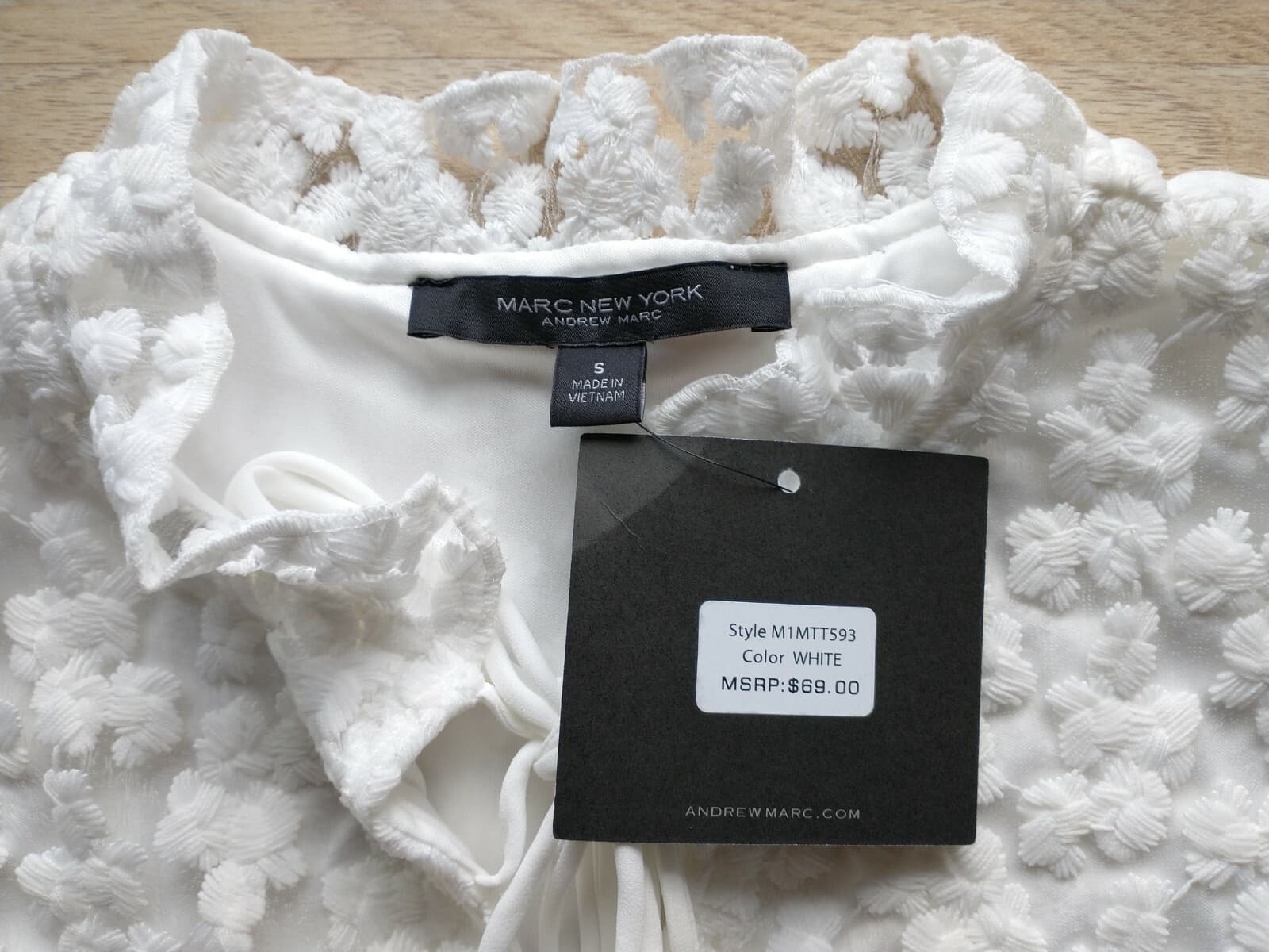 NWT Marc NY Andrew Marc Embroidered Lace Tunic Top 3/4 Puff Sleeve White S $69 - Thumbnail 8