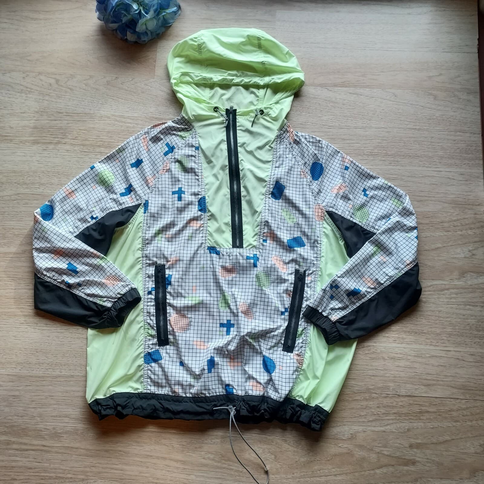 Nike Sportwear Windrunner Hooded Jacket Pullover 1/2 Zip Geo-Print Neon Women M - Thumbnail 3