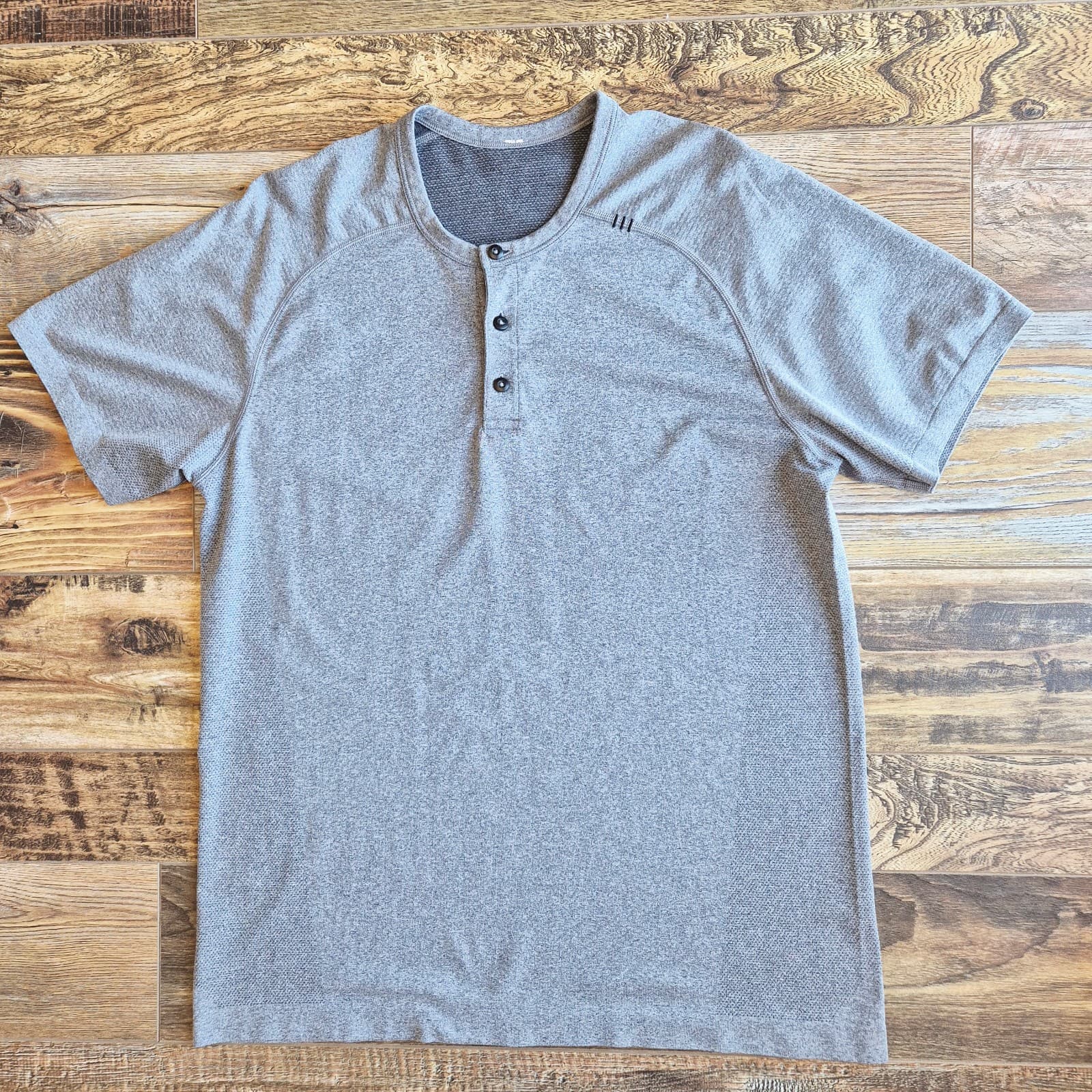 Lululemon Metal Vent Tech Short Sleeve Henley T-Shirt Mesh Breathable Grey Men L - Thumbnail 2