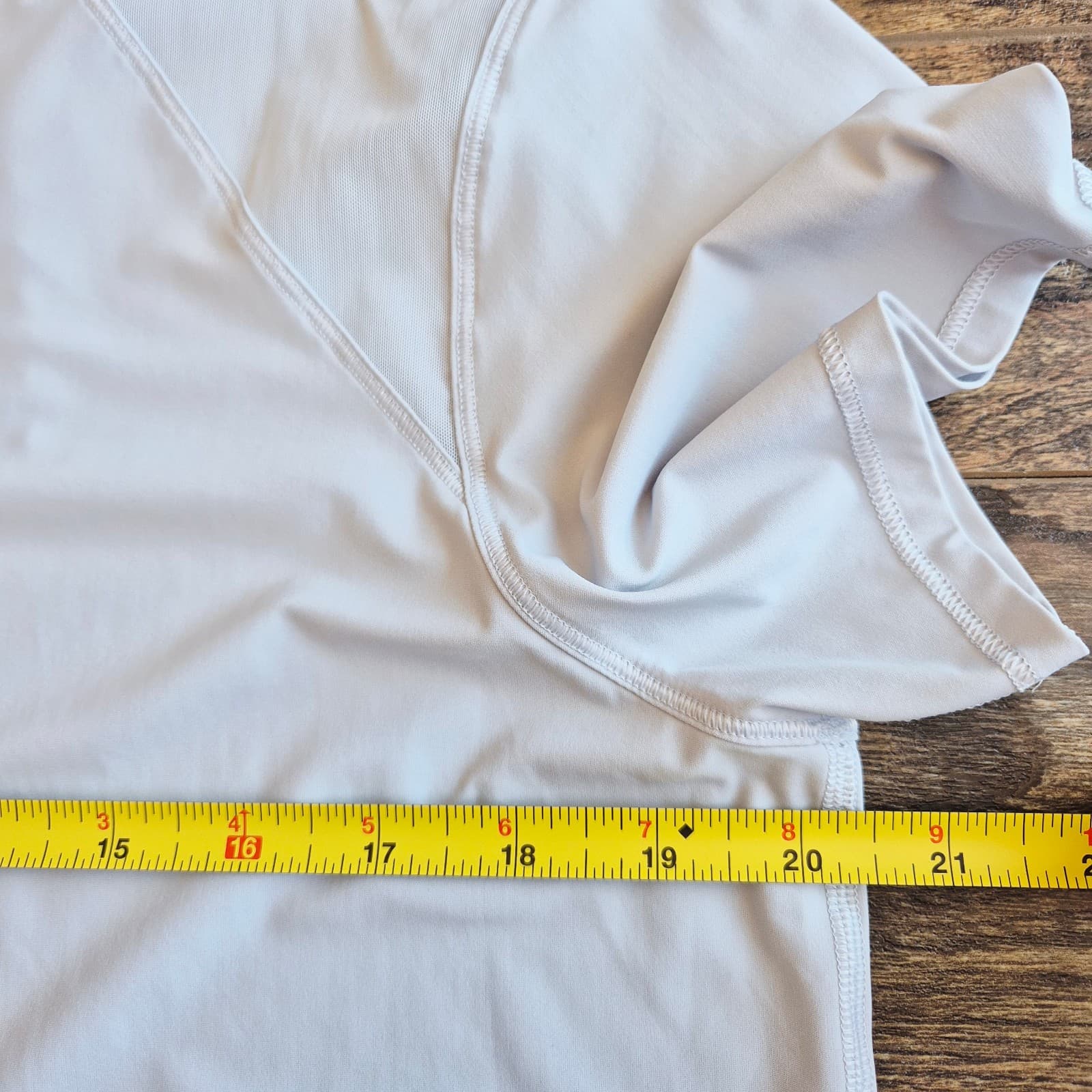 Lululemon Sculpt Short-Sleeve T-Shirt Lightweight Mesh Blue Bust 41" (12-14) - Thumbnail 10