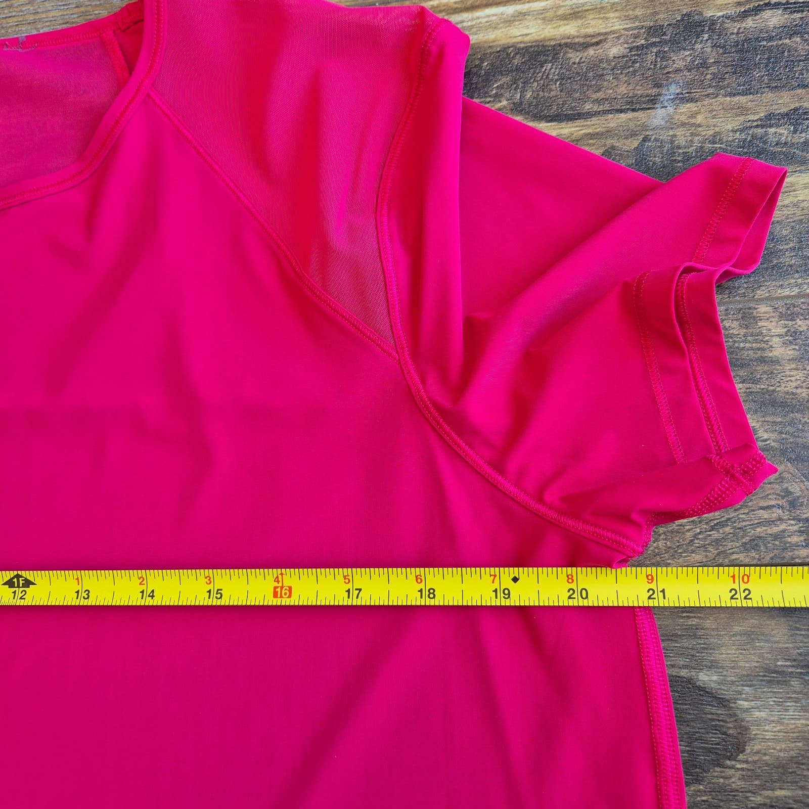 Lululemon Sculpt Short-Sleeve T-Shirt Lightweight Mesh Pink Bust 41" (12-14) - Thumbnail 12