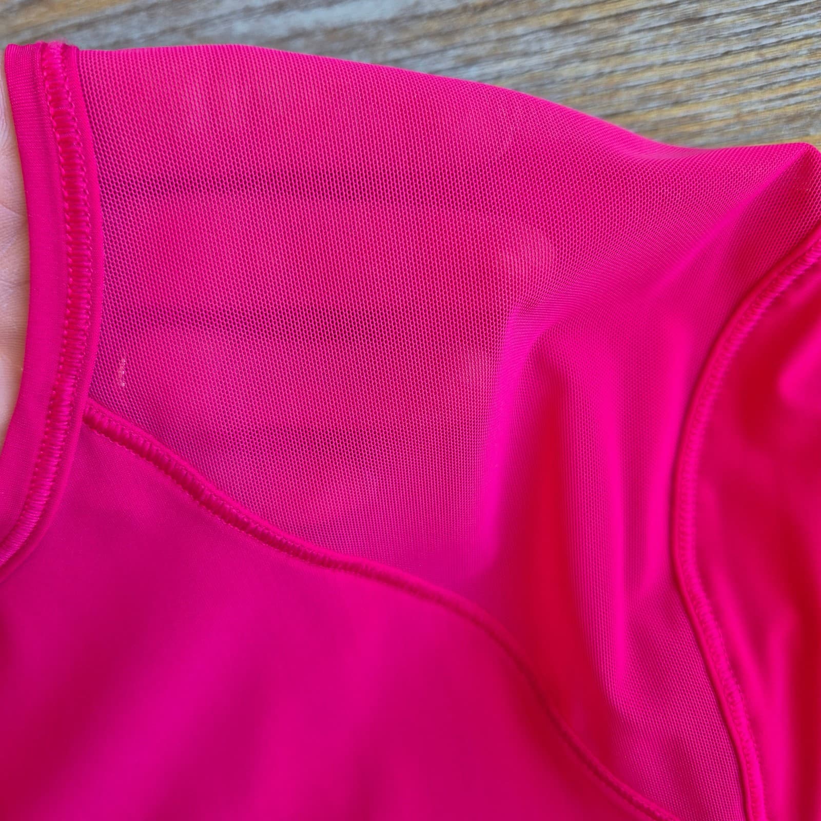 Lululemon Sculpt Short-Sleeve T-Shirt Lightweight Mesh Pink Bust 41" (12-14) - Thumbnail 11
