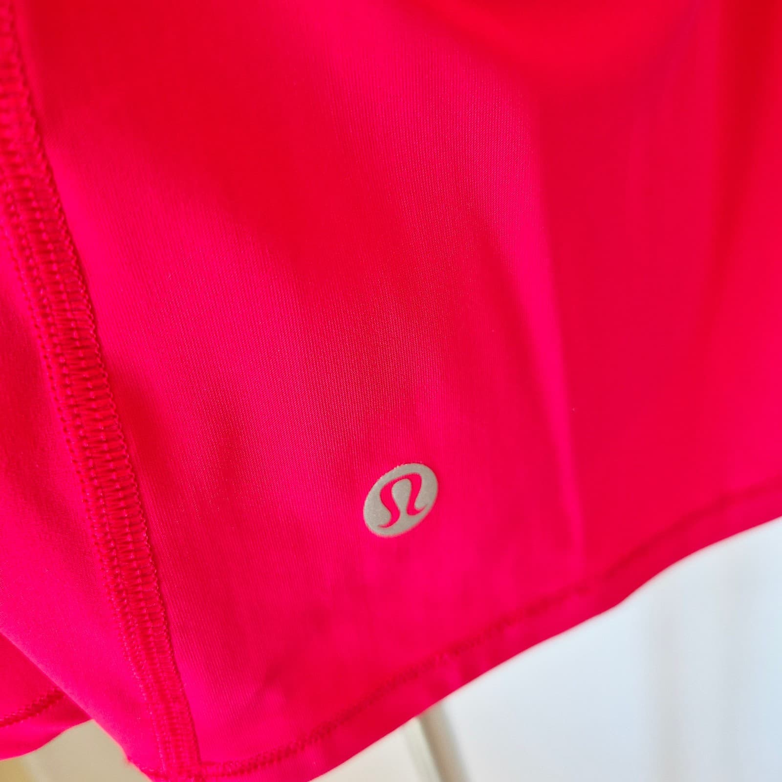 Lululemon Sculpt Short-Sleeve T-Shirt Lightweight Mesh Pink Bust 41" (12-14) - Thumbnail 9
