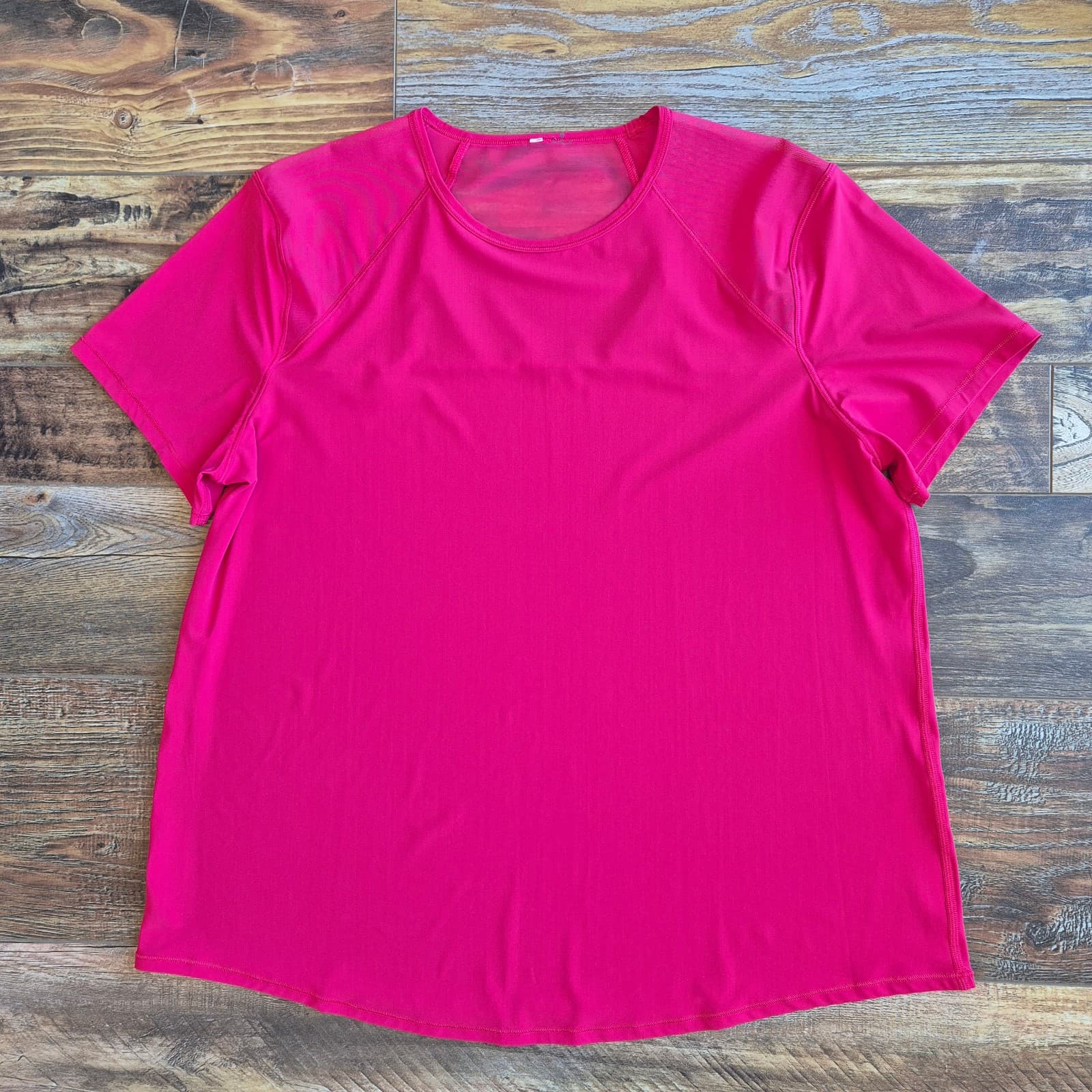 Lululemon Sculpt Short-Sleeve T-Shirt Lightweight Mesh Pink Bust 41" (12-14) - Thumbnail 4