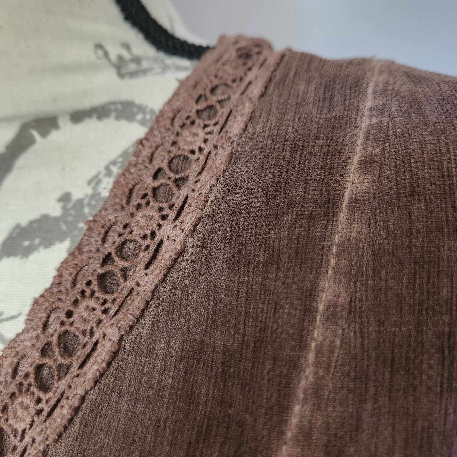 NWT Pretty Angel Linen Blend Lace Trim V-Neck Peplum Top Sleeveless Brown Sz.S - Thumbnail 3
