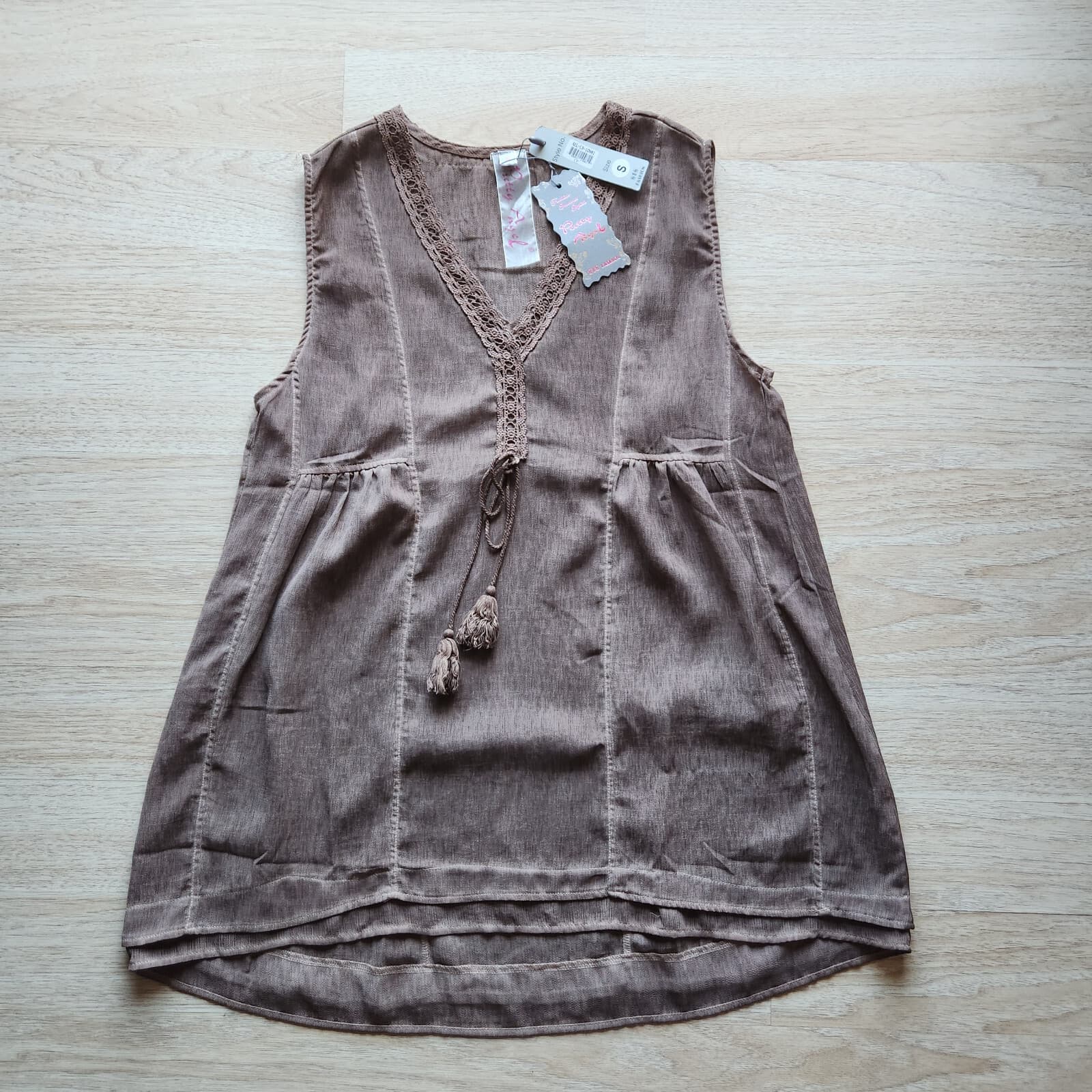 NWT Pretty Angel Linen Blend Lace Trim V-Neck Peplum Top Sleeveless Brown Sz.S - Thumbnail 5