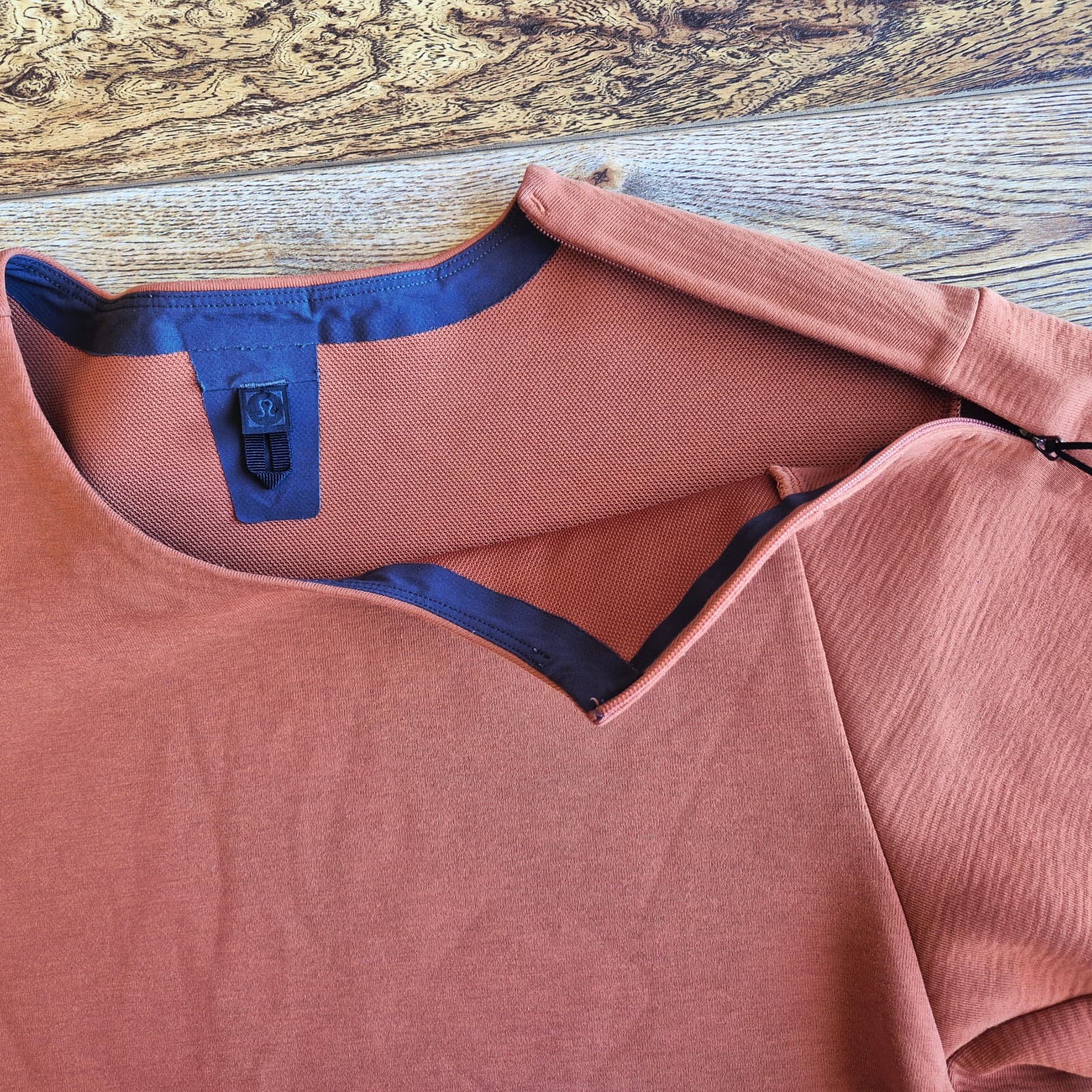 Lululemon Zippered Side-Shoulder Shirt Short Sleeve Heavy Knit Brown Bust 42" - Thumbnail 3