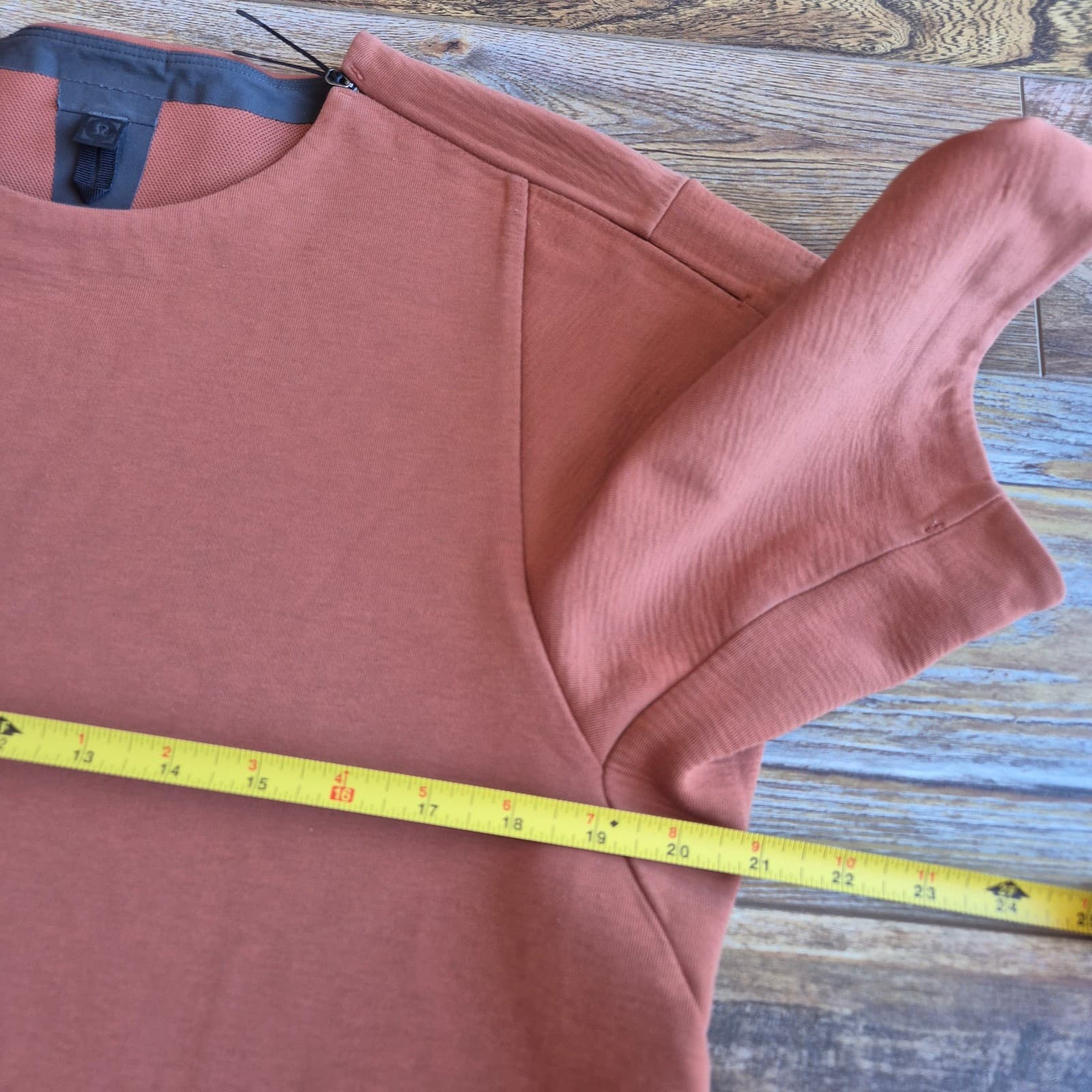 Lululemon Zippered Side-Shoulder Shirt Short Sleeve Heavy Knit Brown Bust 42" - Thumbnail 10