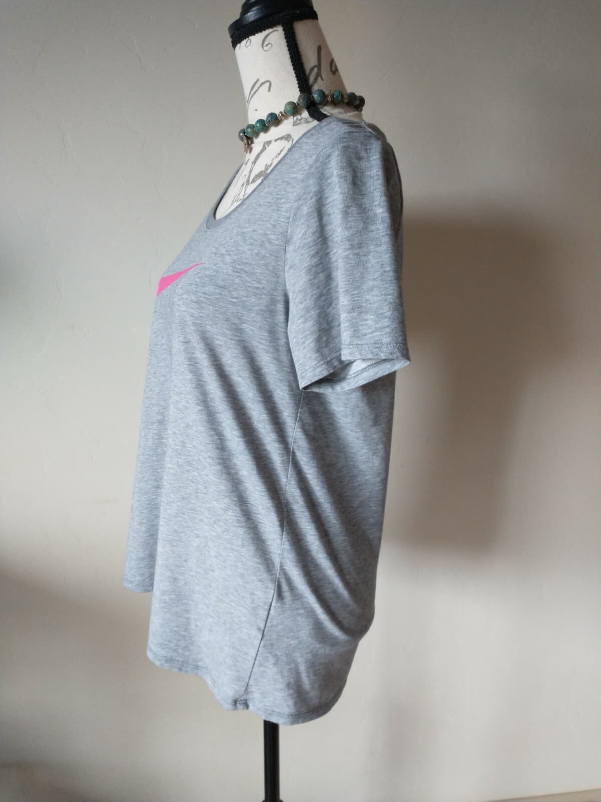 Nike the Nike Tee Dri-Fit Women T-shirt Short Sleeve Scoop Neck Gray Sz.M - Thumbnail 2