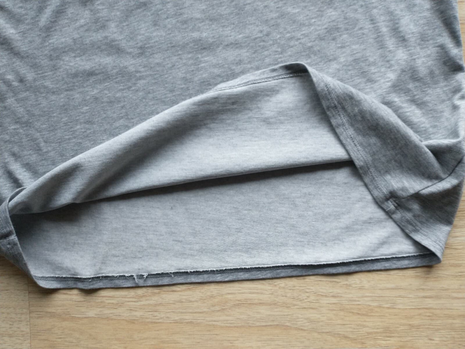 Nike the Nike Tee Dri-Fit Women T-shirt Short Sleeve Scoop Neck Gray Sz.M - Thumbnail 5