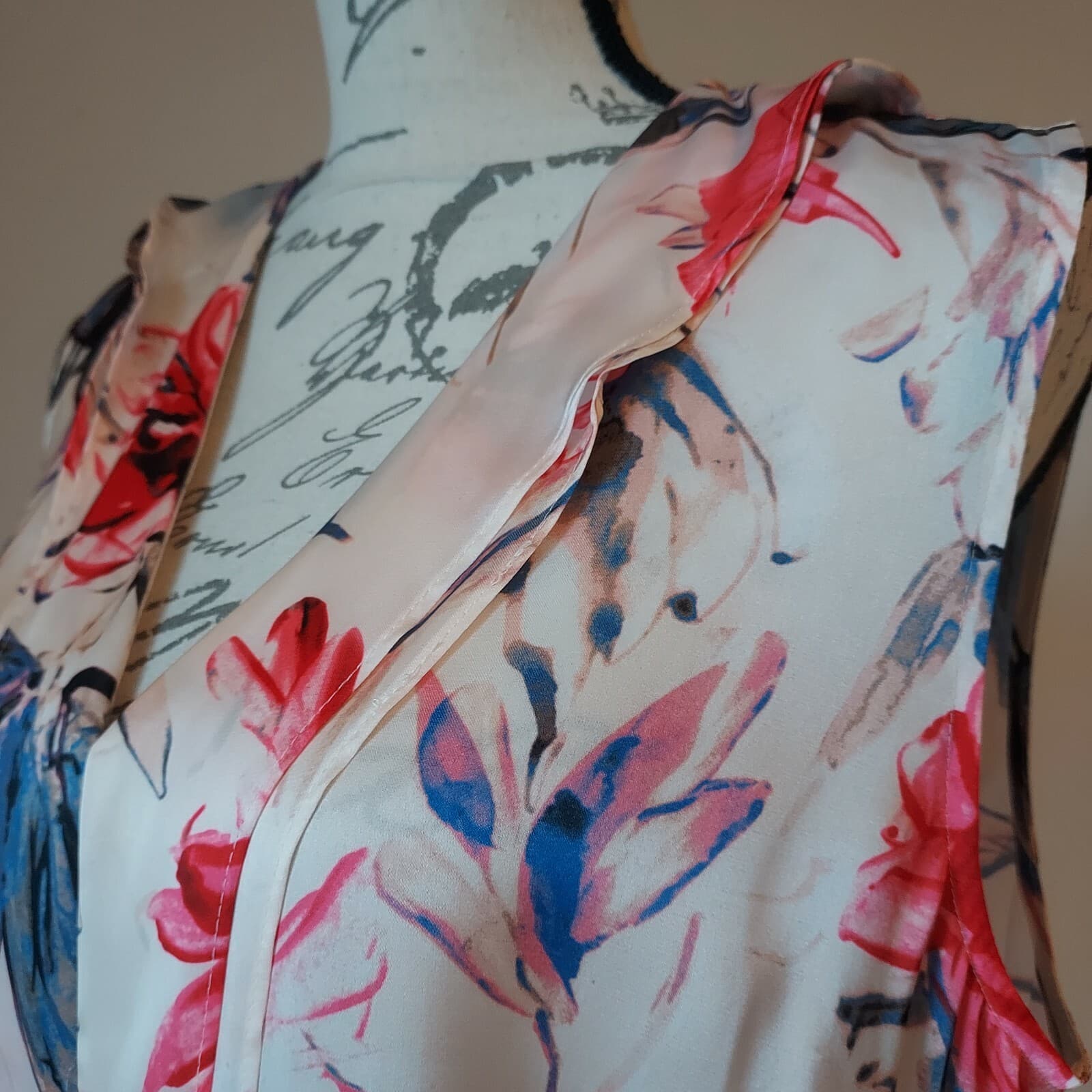 Donna Karen New York Satin Ruffle Floral Top Sleeveless V-Neck Pink Sz.L - Thumbnail 3