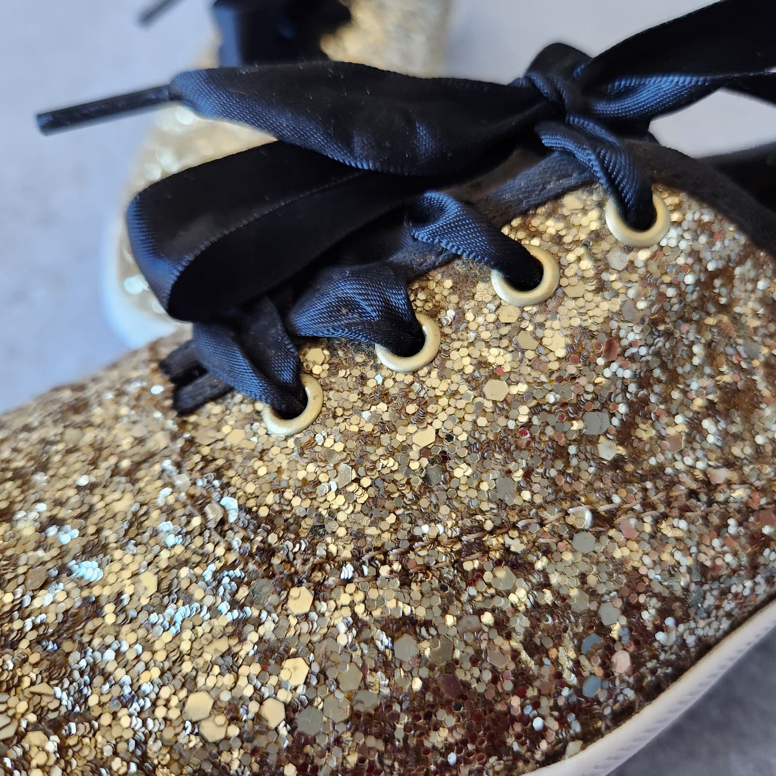 Kate Spade Keds Gold Glitter Sneaker Canvas Cushion Lace-Up Women's US7.5 - Thumbnail 11