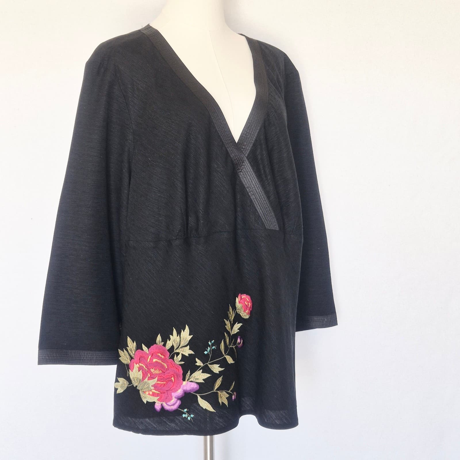 Carole Little Silk Floral Embroidered Fitted Blouse 3/4 Sleeve Black Women's 2X - Thumbnail 4