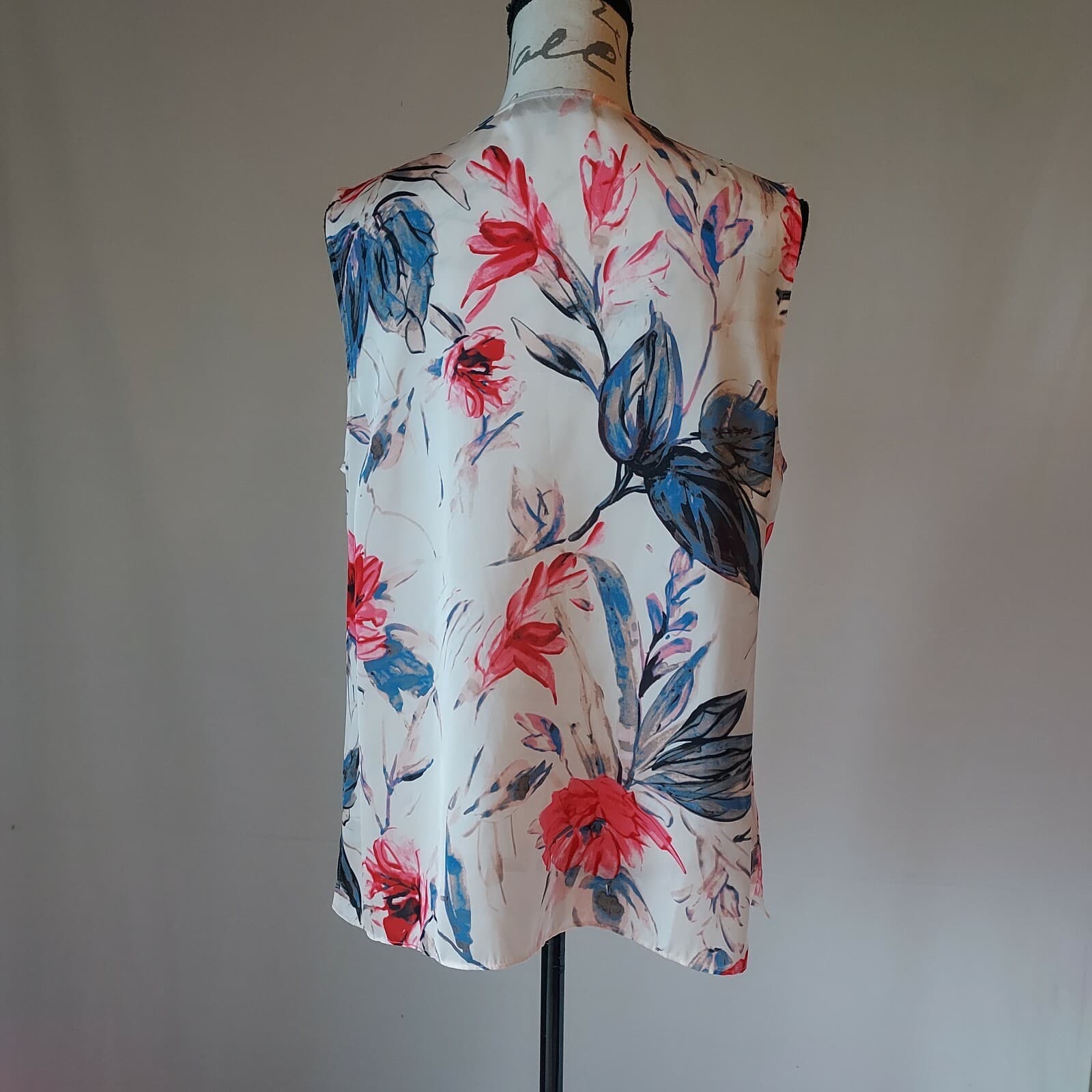 Donna Karen New York Satin Ruffle Floral Top Sleeveless V-Neck Pink Sz.L - Thumbnail 6