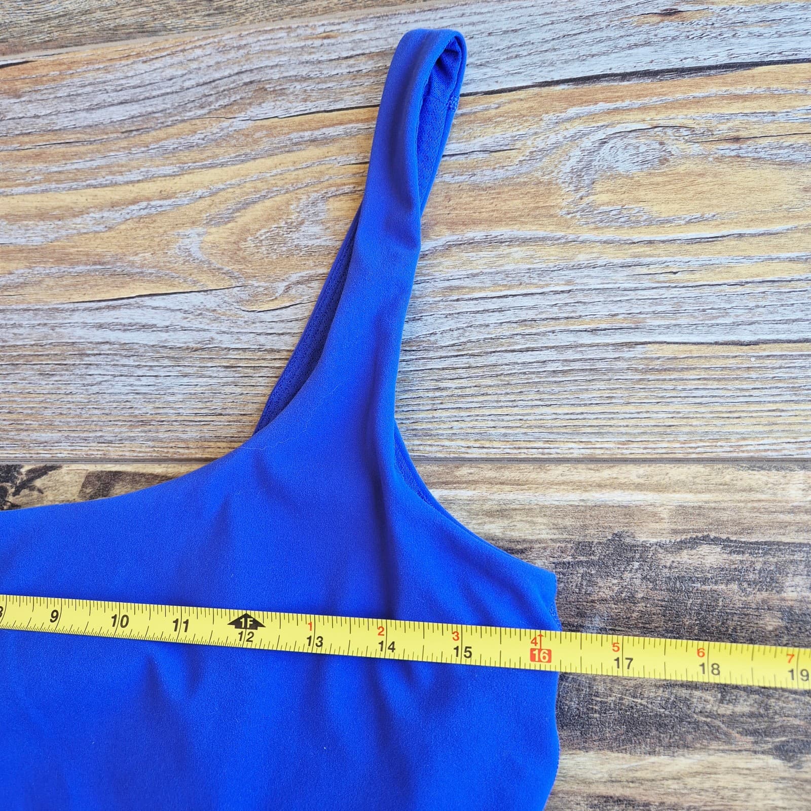 Vuori Daily Crop Tank Top Scoop Neck Built-in Bra Copenhagen Blue Women's L/XL - Thumbnail 12
