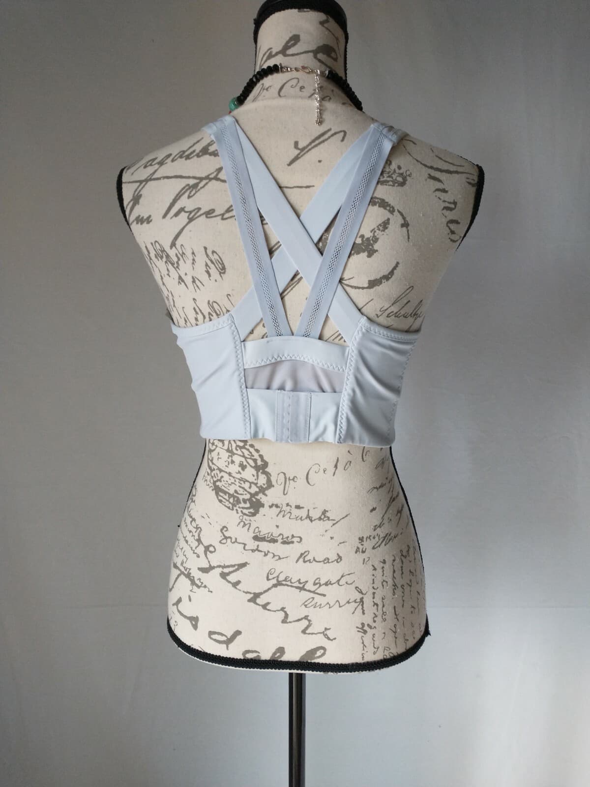 Athleta Activewear Sports Bra High Neck Adjustable Hook Pad Gray Women Sz.M - Thumbnail 3