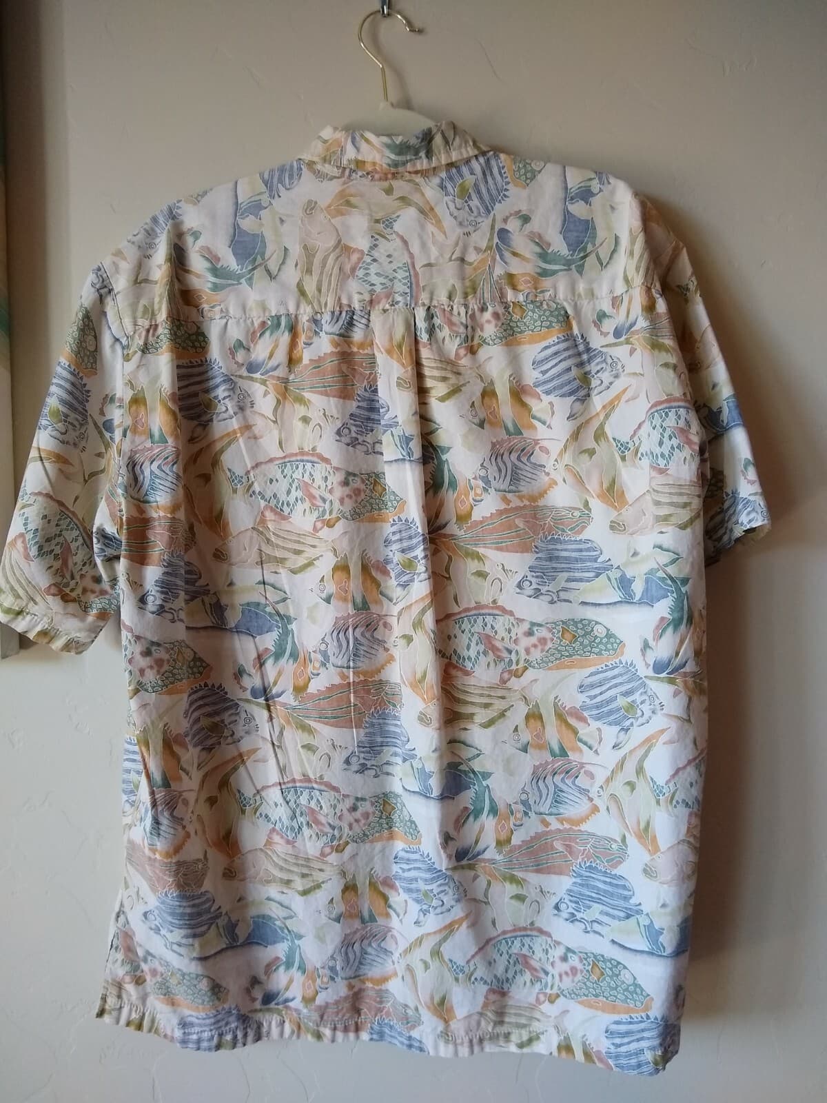 Tori Richard Honolulu Shirt Hawaii Button-Up Short Sleeves Cream Fish Print .XL - Thumbnail 3