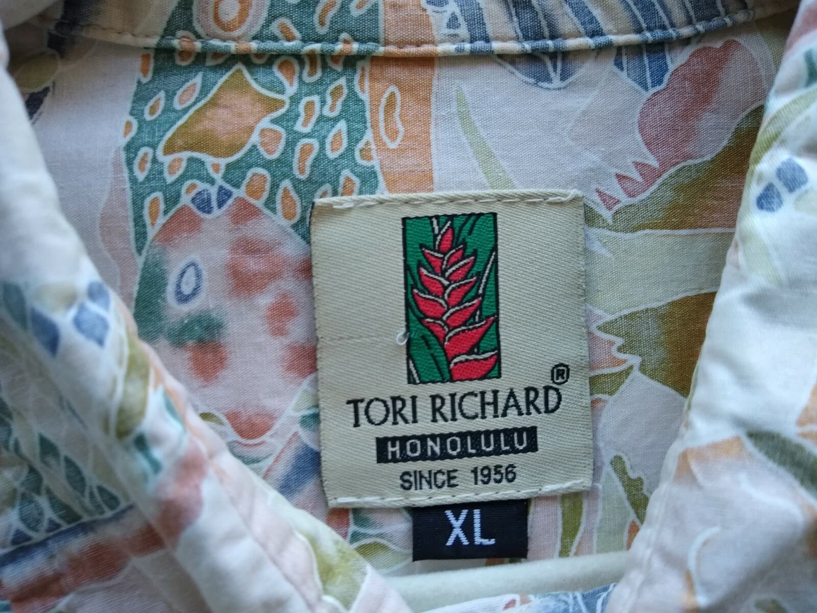 Tori Richard Honolulu Shirt Hawaii Button-Up Short Sleeves Cream Fish Print .XL - Thumbnail 5