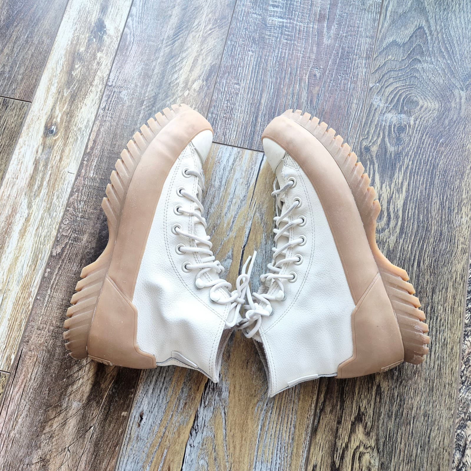 Converse Chuck Taylor All Star Lugged 2.0 Hi Sneaker Waterproof Leather M8 W10 - Thumbnail 14