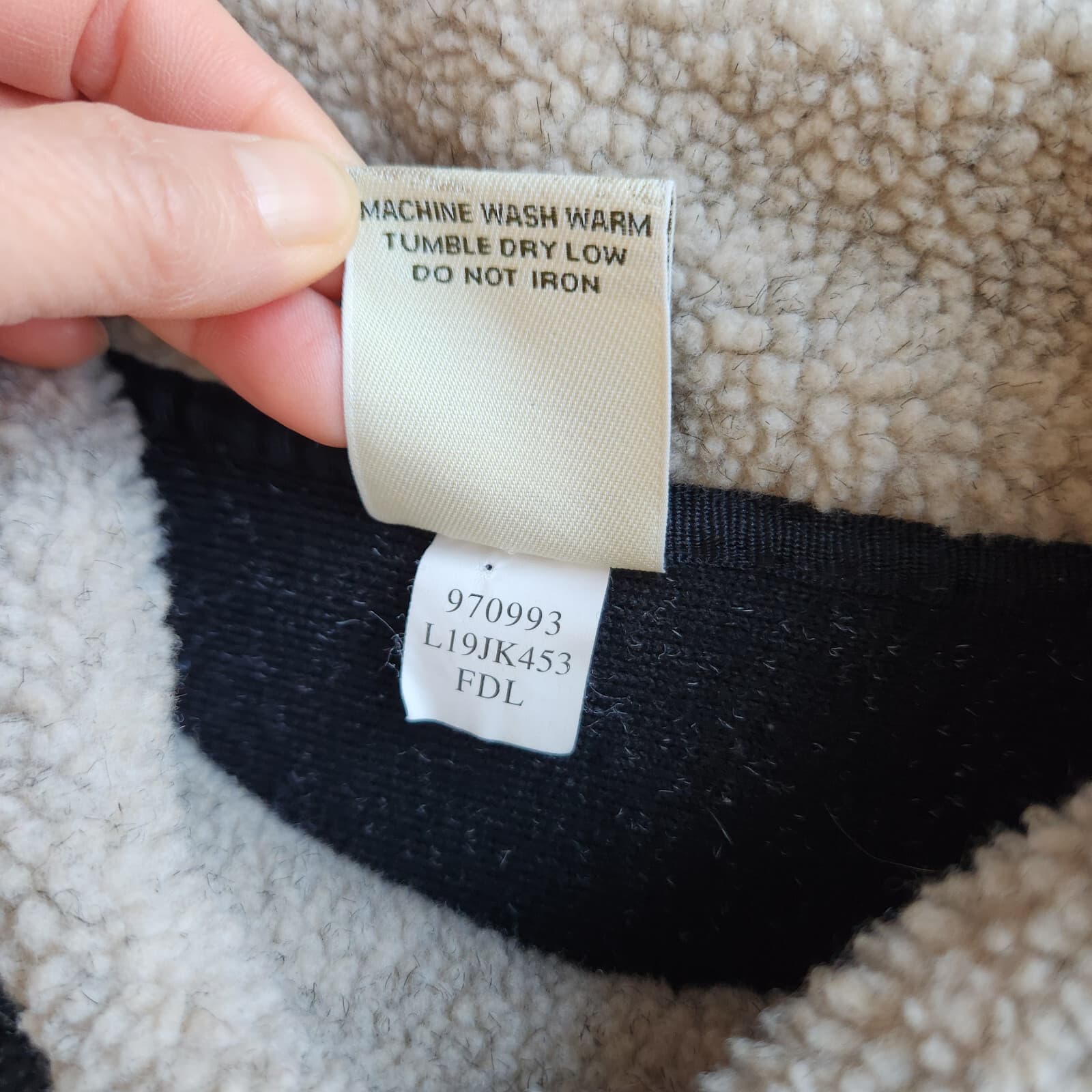 Cabela's Chunky Fleece Pullover Sweatshirt Nordic Snowflake Southwest Black Sz.L - Thumbnail 9