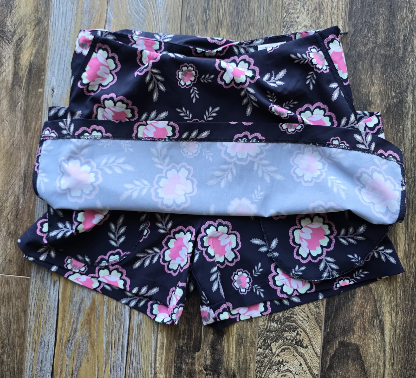Golftini Go Fish Performance Golf Skort Skirt Zip Pocket Floral Blue Pink Sz.2 - Thumbnail 4