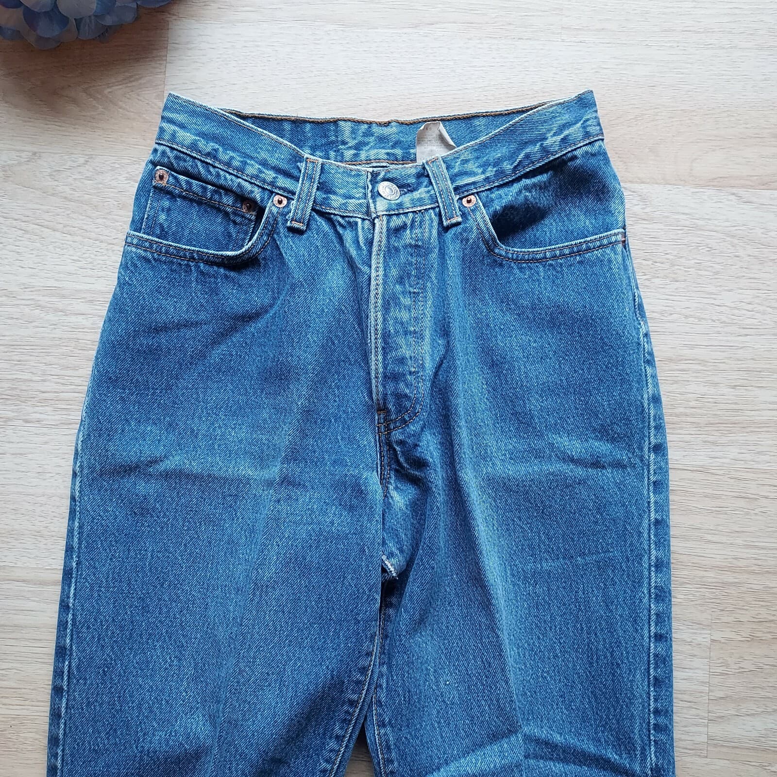 Vintage'60s Levi's 17501 Button-Fly High Rise Jeans Blue Women Sz.7 Made in USA - Thumbnail 3